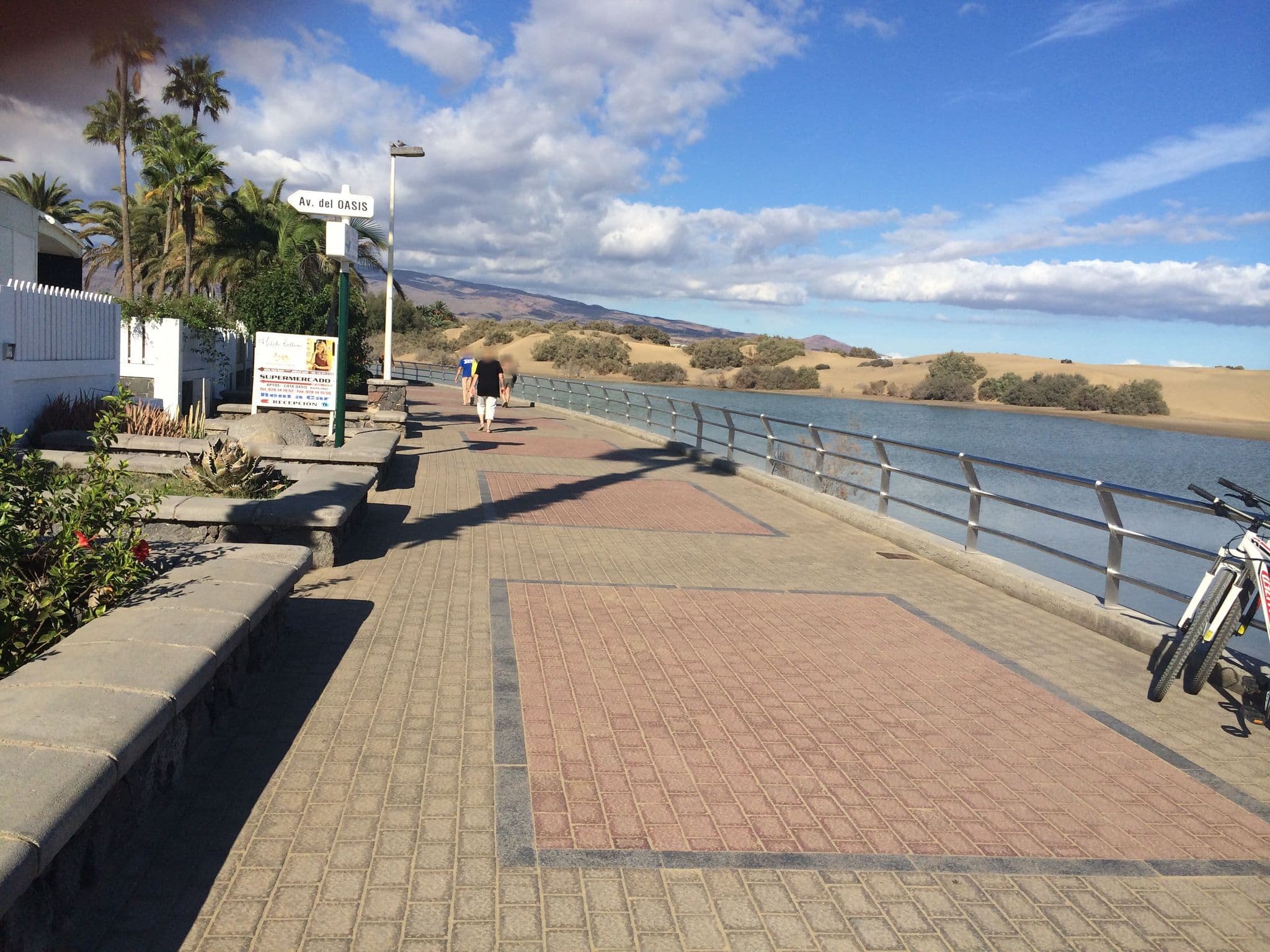 Street view near Apartamentos Oasis Maspalomas, Playa del Ingles — © 14ottar (CC BY-SA · Mapillary)