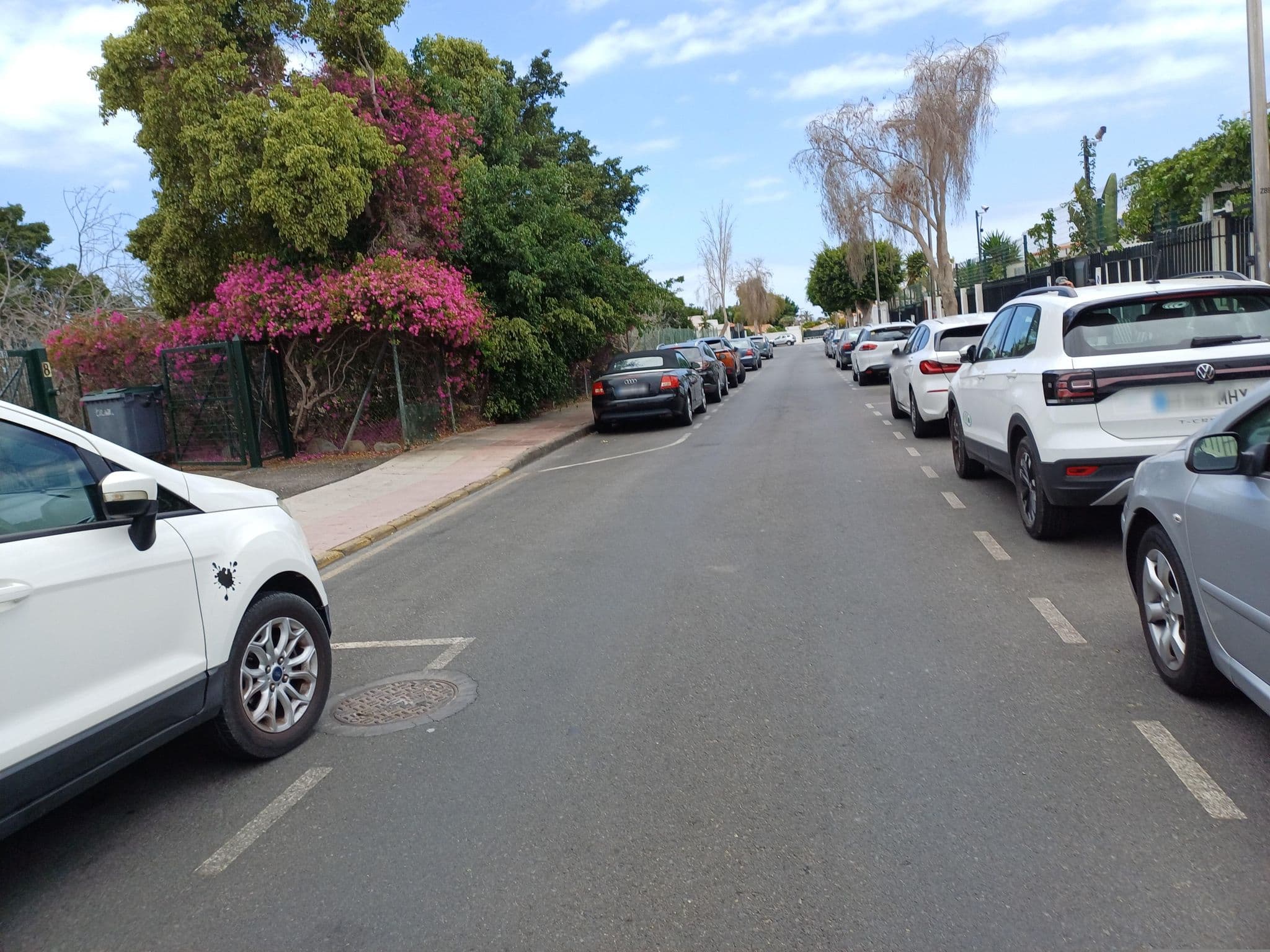 Street view near Pargue Sol, Playa del Ingles — © qungo (CC BY-SA · Mapillary)
