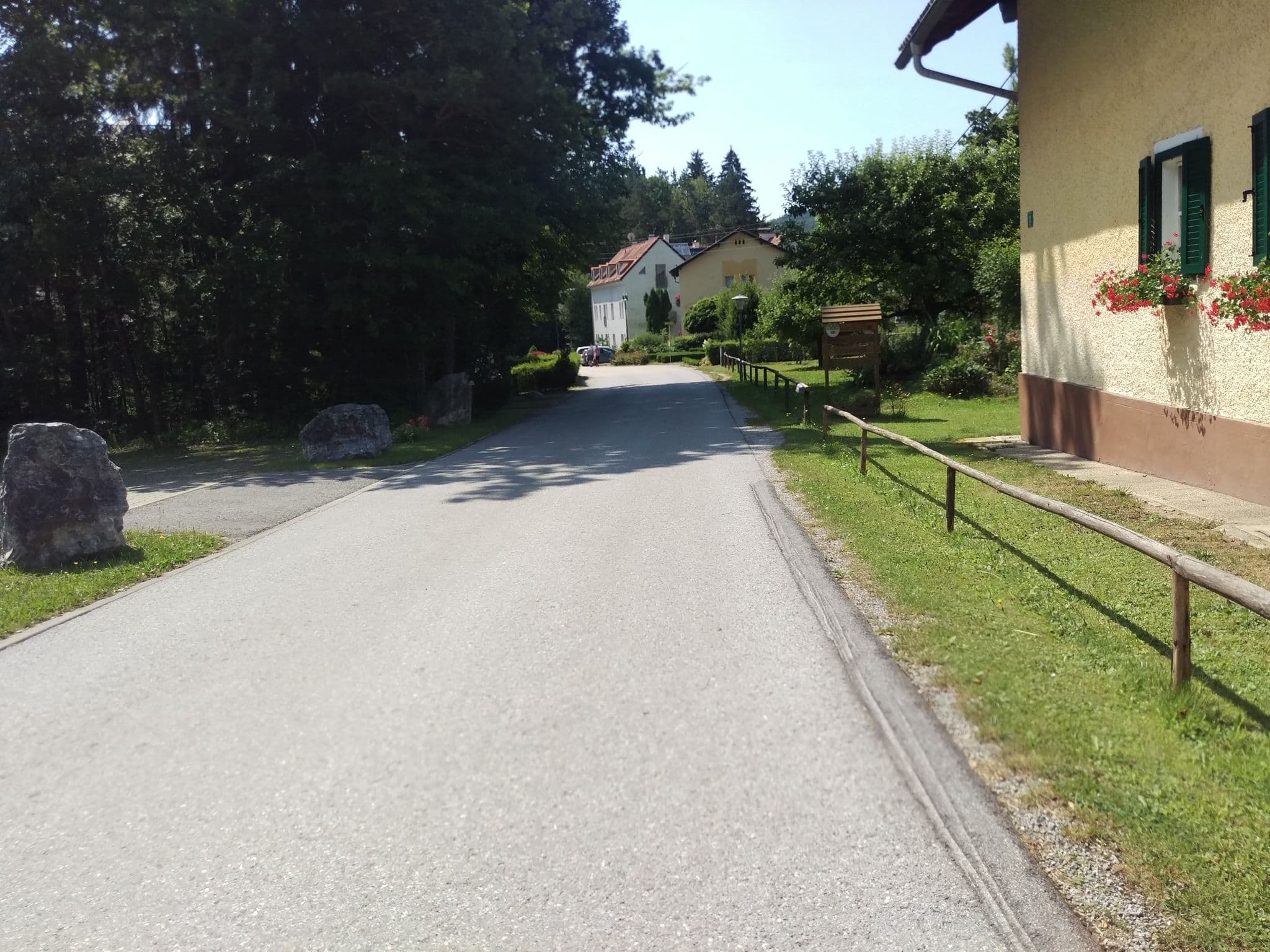 Street view near Urlaub am Bauernhof, Niederschöckl — © aceini (CC BY-SA · Mapillary)