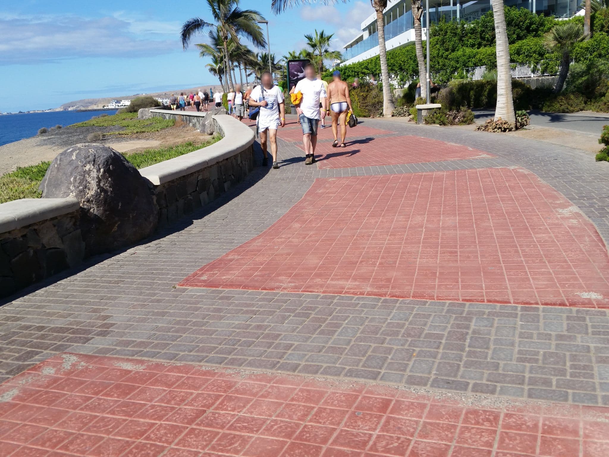 Street view near Quiet Pool RIU Palace Meloneras, Maspalomas — © taxen (CC BY-SA · Mapillary)