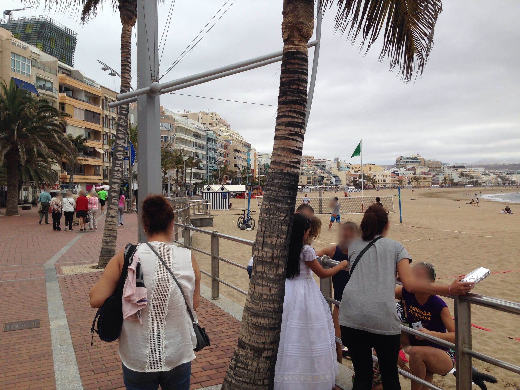 Street view near Canteras Hostel, Centro — © albertoperdomo (CC BY-SA · Mapillary)