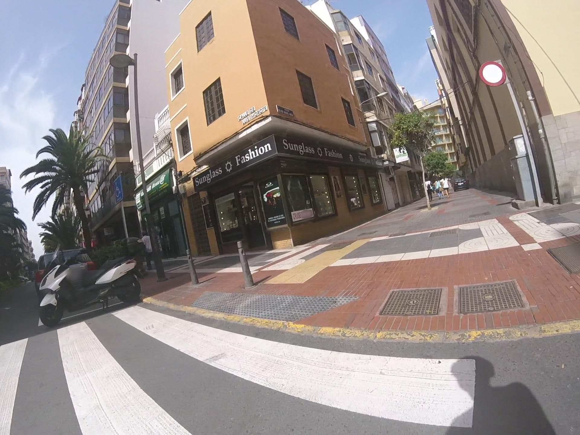 Street view near Loft Ciudad Del Mar, Centro — © mikelo (CC BY-SA · Mapillary)