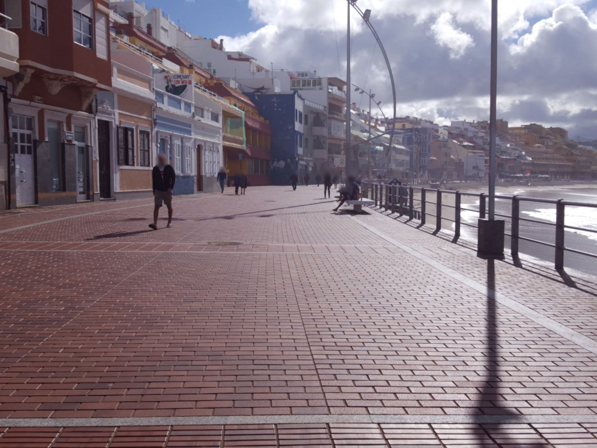 Street view near Brisamar Canteras, Centro — © smoesmoesmoe (CC BY-SA · Mapillary)