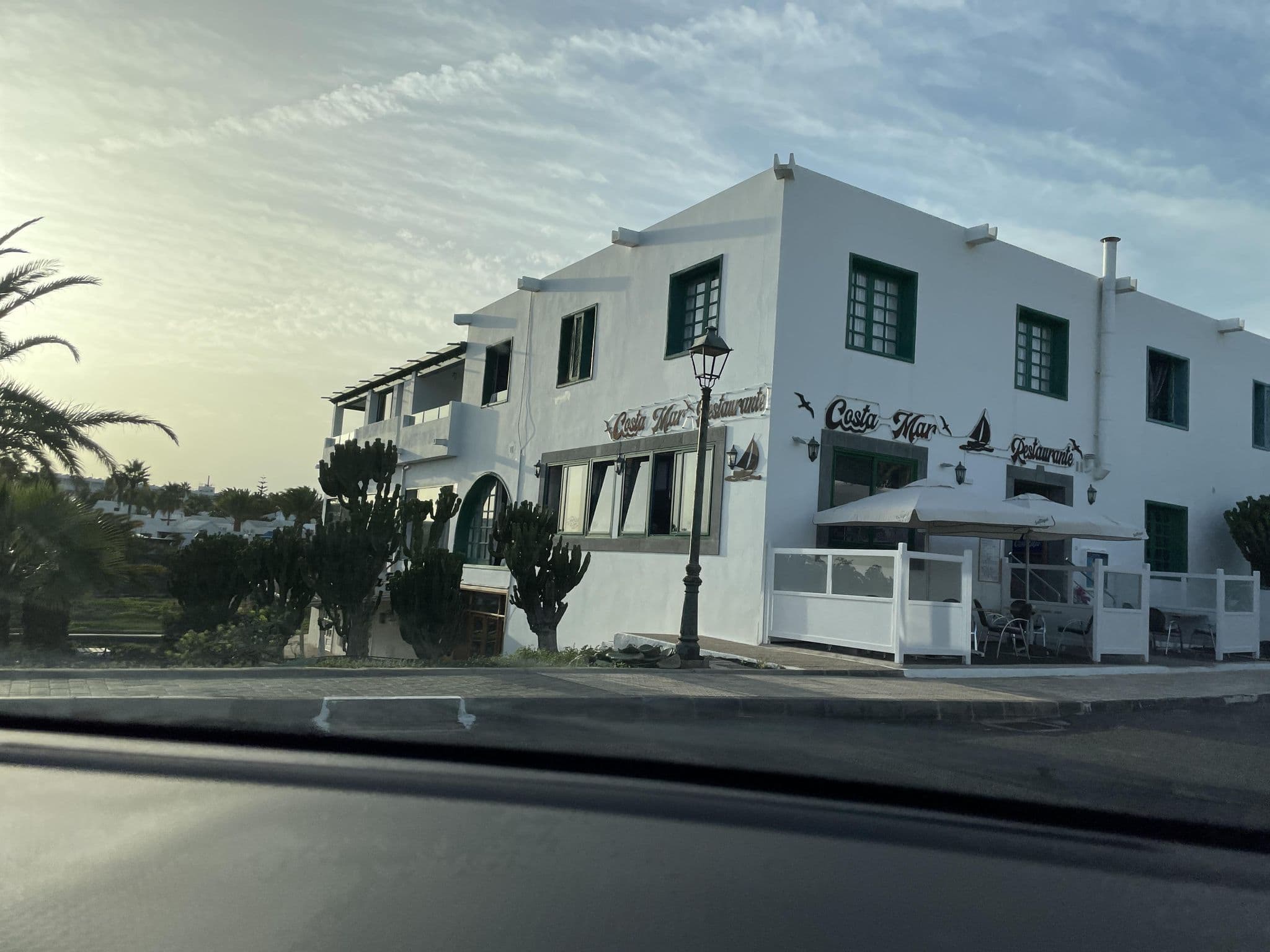 Street view near Sabbia Blue Suites, Costa Teguise — © tumblecow (CC BY-SA · Mapillary)