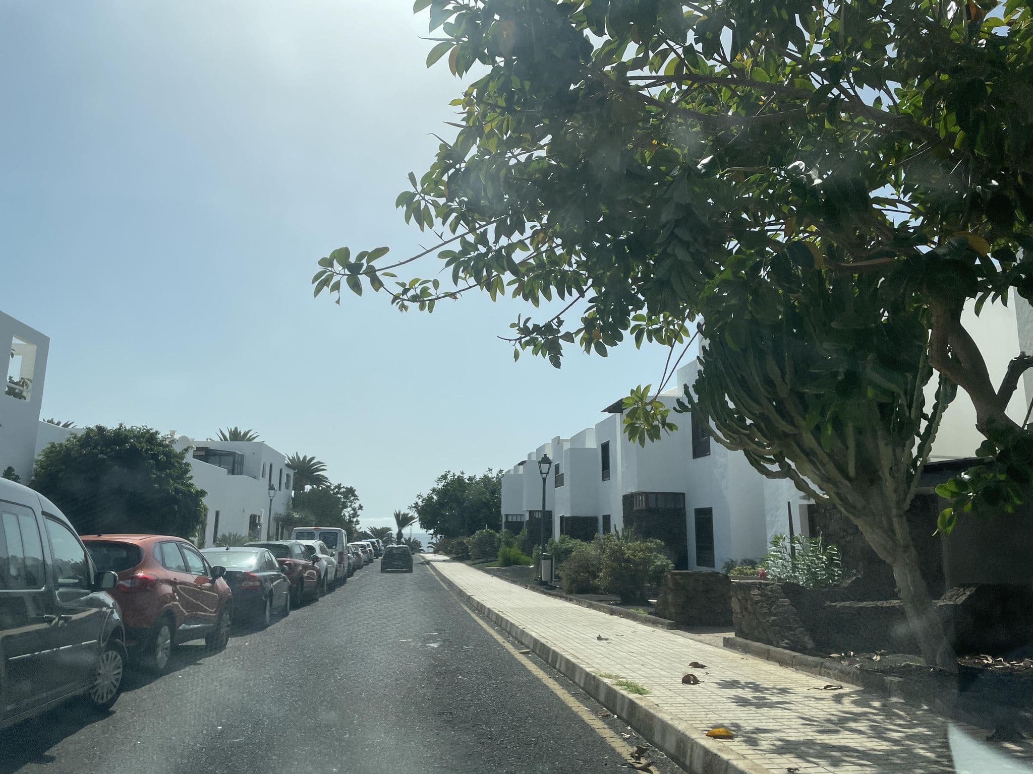 Street view near Guarapo Gestur, Costa Teguise — © tumblecow (CC BY-SA · Mapillary)