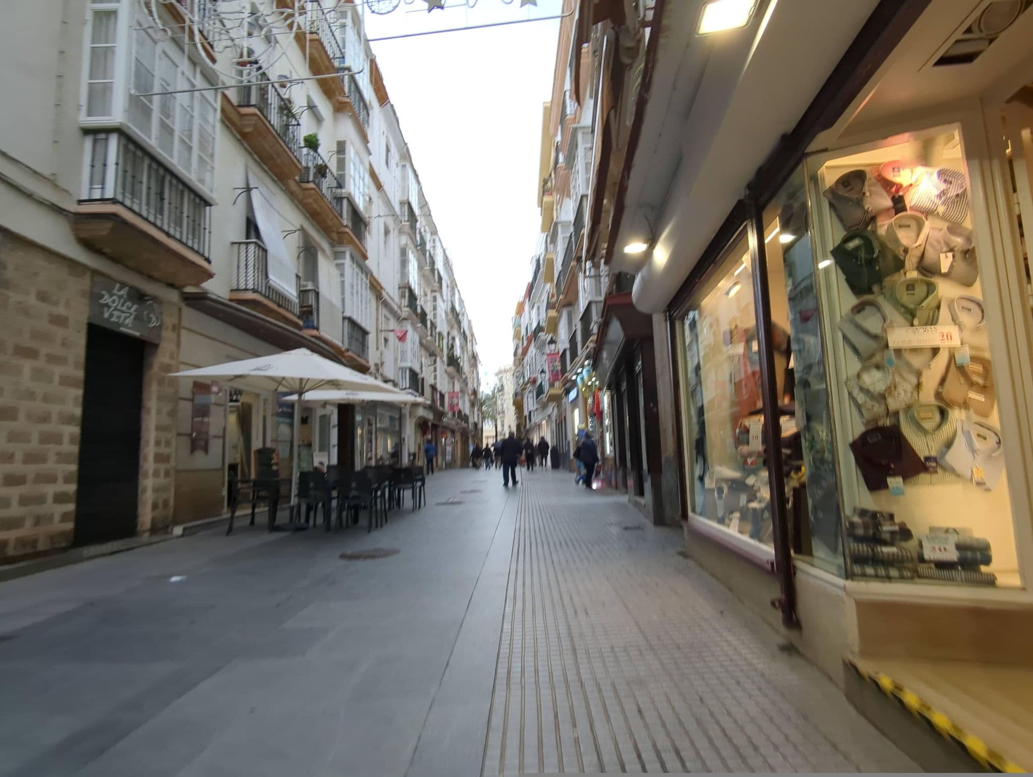 Street view near Pension Inma, Cadiz — © miguel_andrade (CC BY-SA · Mapillary)