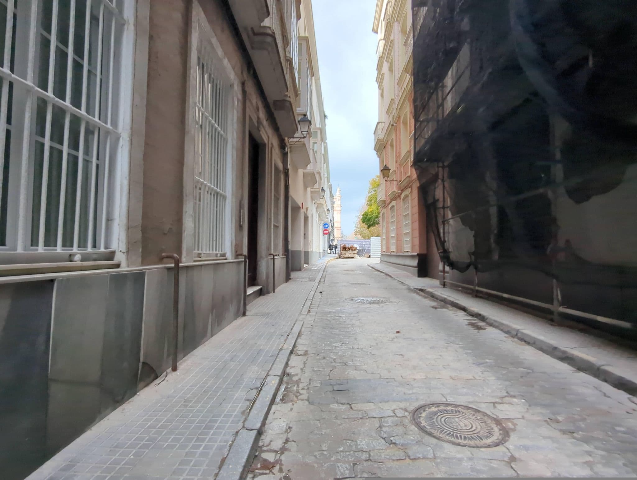 Street view near Apartamento Alameda, Cadiz — © miguel_andrade (CC BY-SA · Mapillary)
