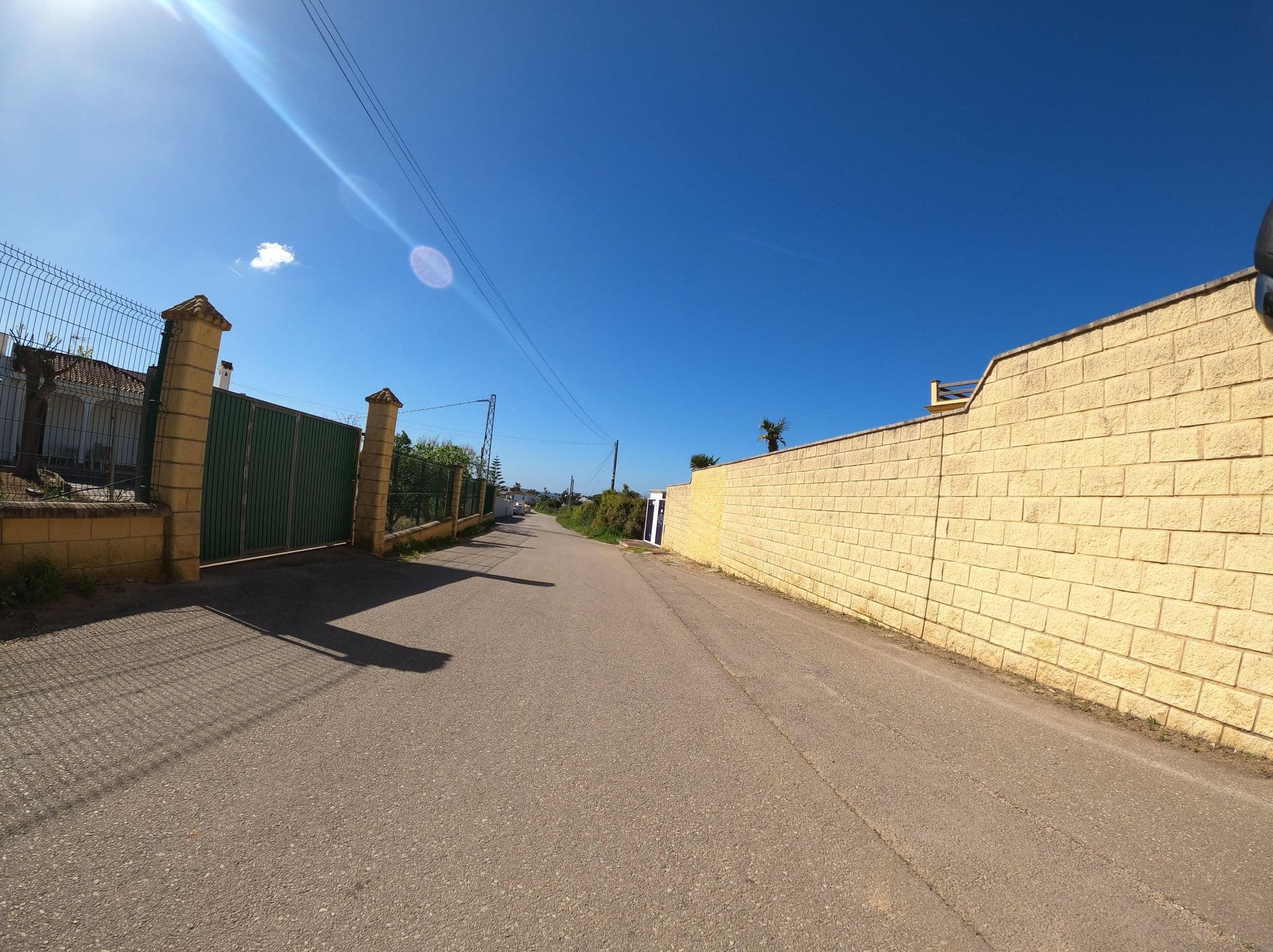 Street view near Apartamentos Villafaro, Conil de la Frontera — © Langfahrer (CC BY-SA · Mapillary)