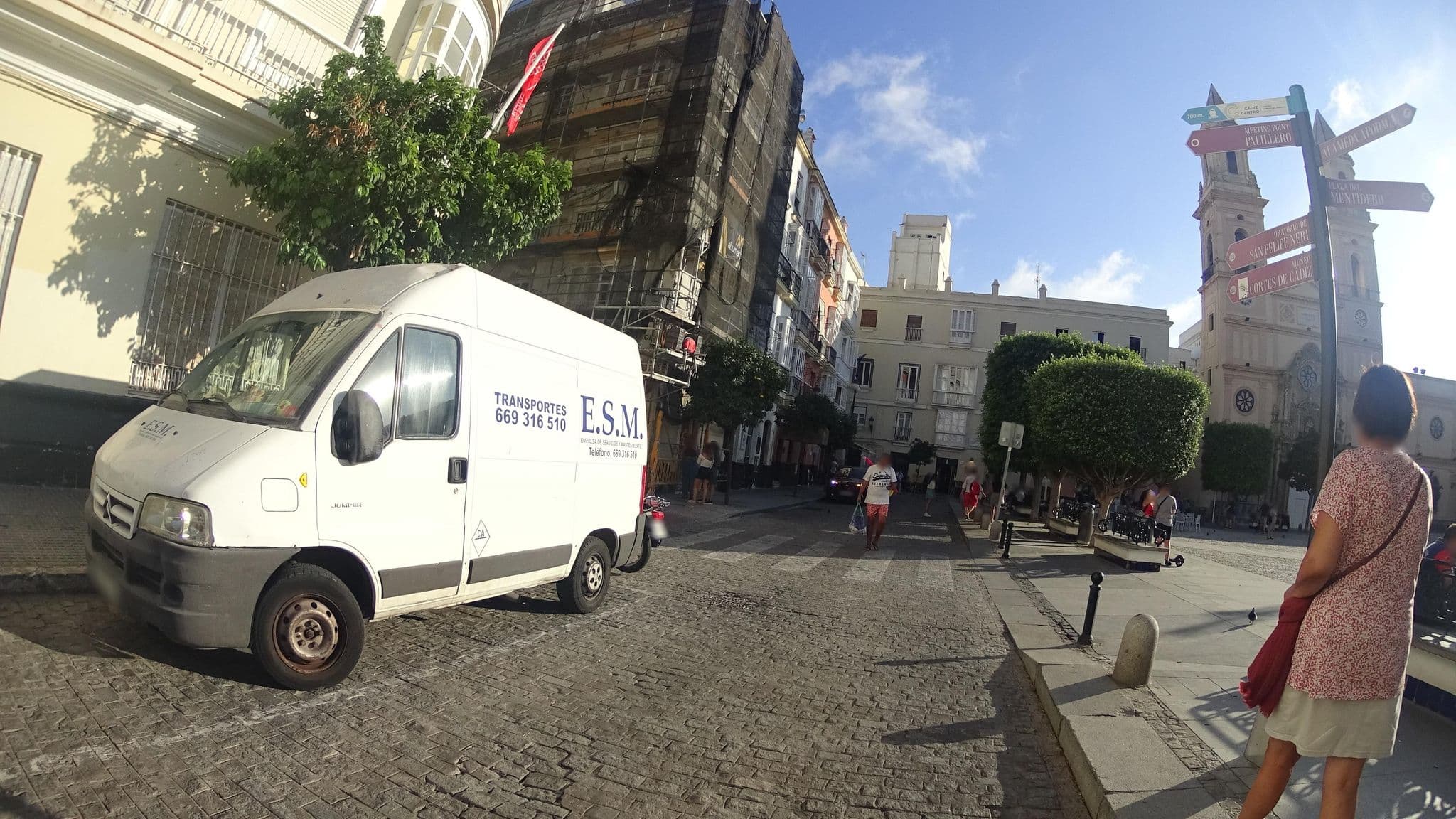 Street view near Apartamento San Antonio, Cadiz — © robertogeb (CC BY-SA · Mapillary)