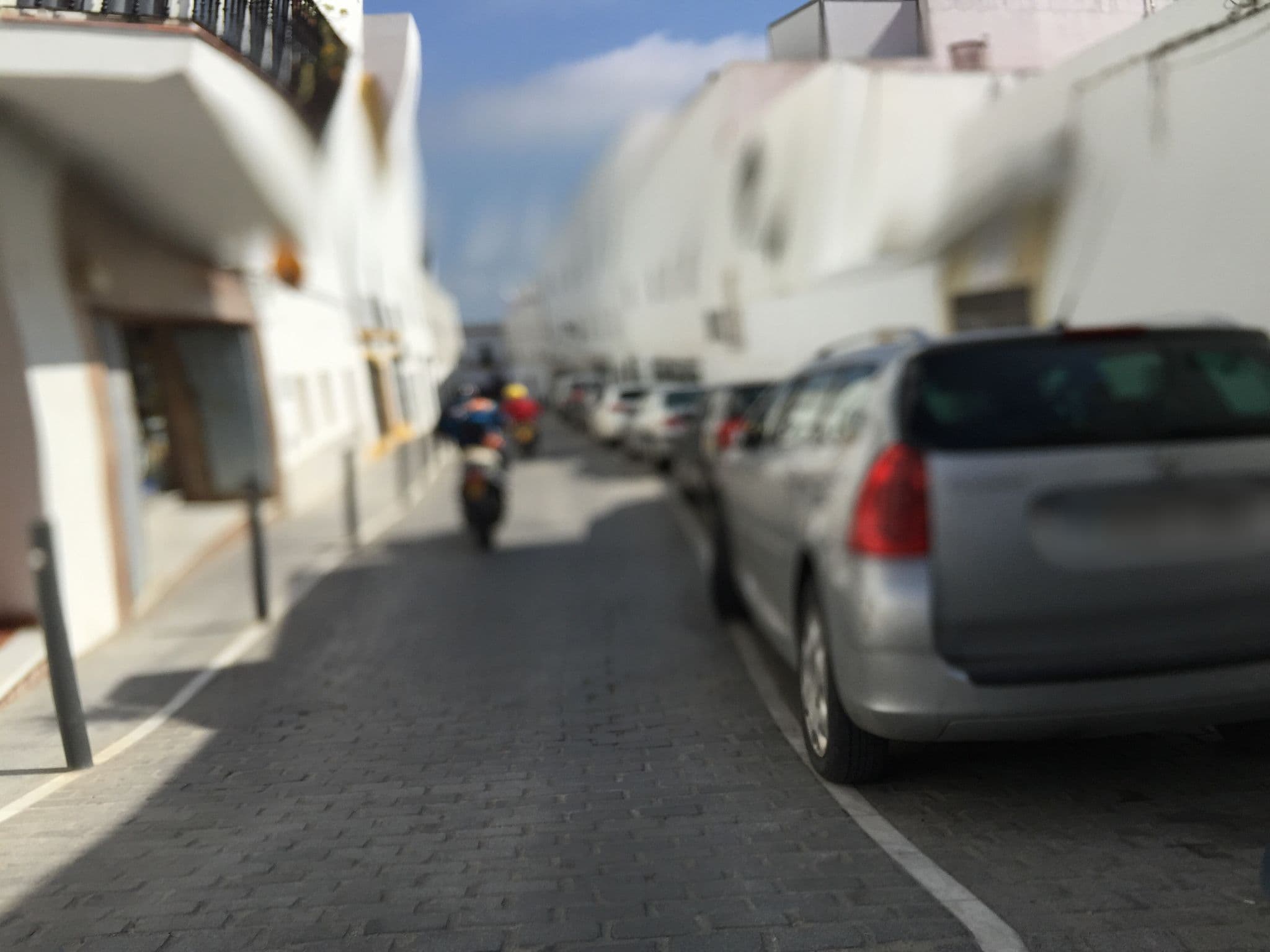 Street view near Apartamentos el Arco Conil, Conil de la Frontera — © flidolin (CC BY-SA · Mapillary)