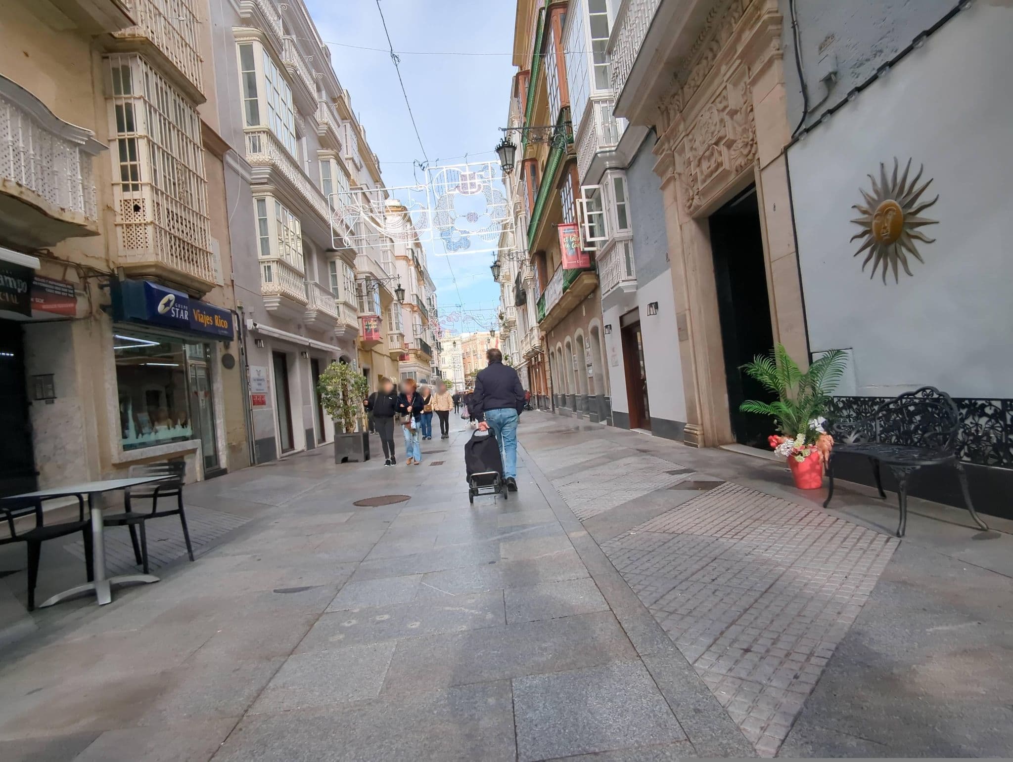 Street view near El Armador Casa Palacio, Cadiz — © miguel_andrade (CC BY-SA · Mapillary)