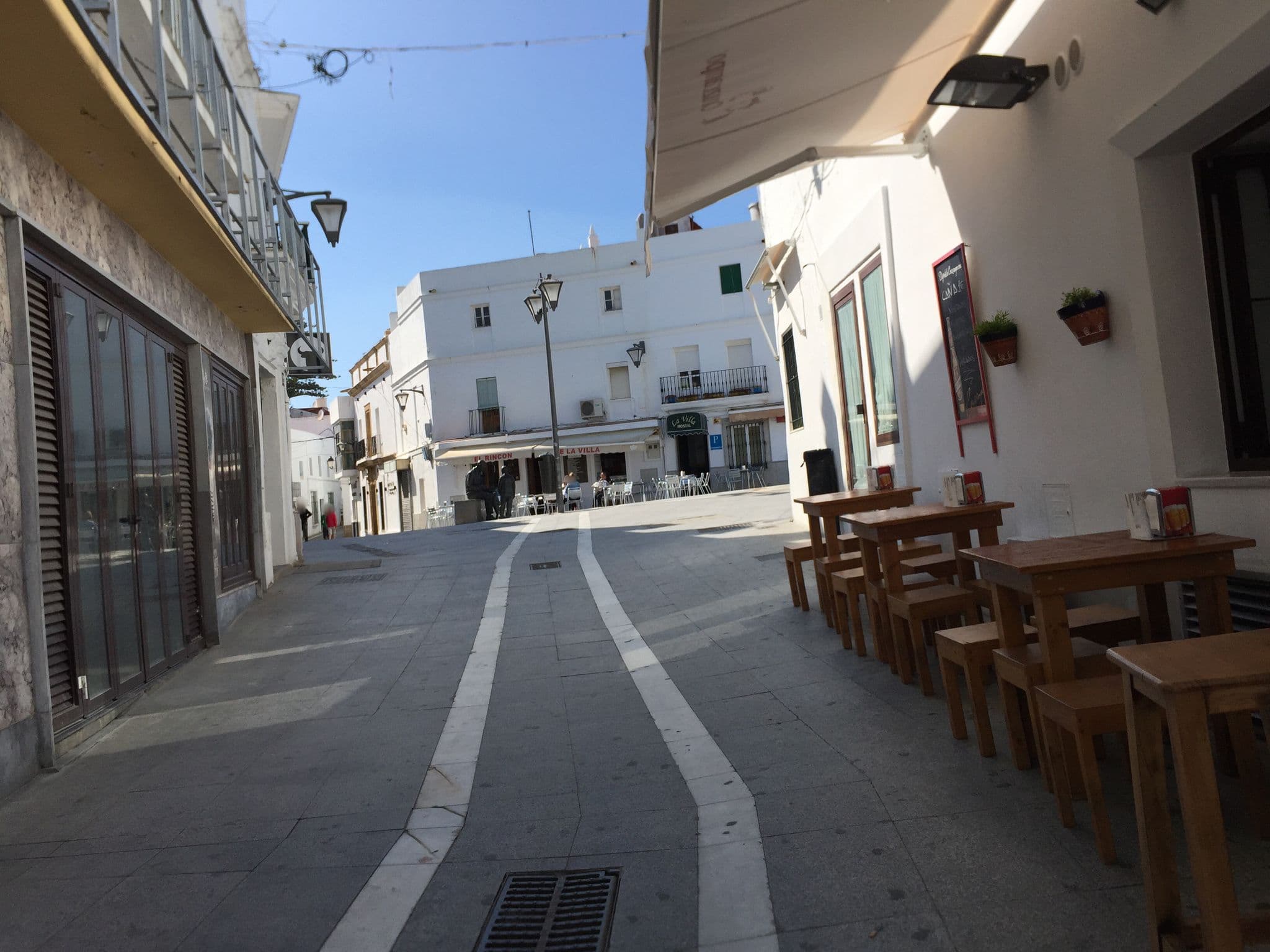 Street view near Hostal la Villa Conil, Conil de la Frontera — © flidolin (CC BY-SA · Mapillary)