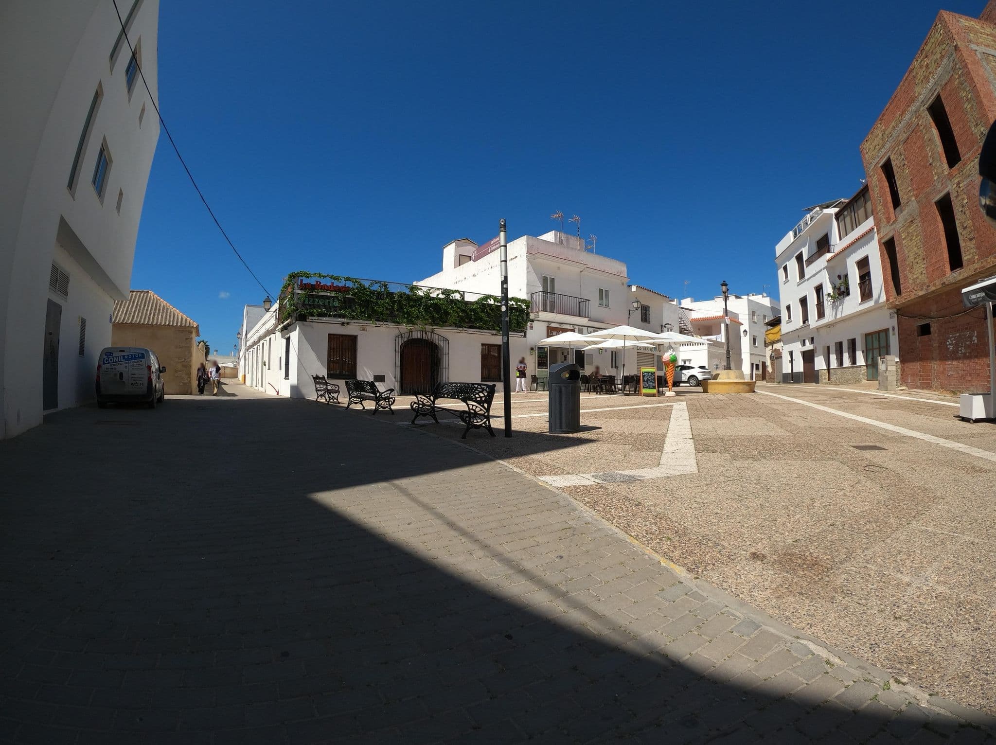 Street view near Hotel Angeles Garcia, Conil de la Frontera — © Langfahrer (CC BY-SA · Mapillary)