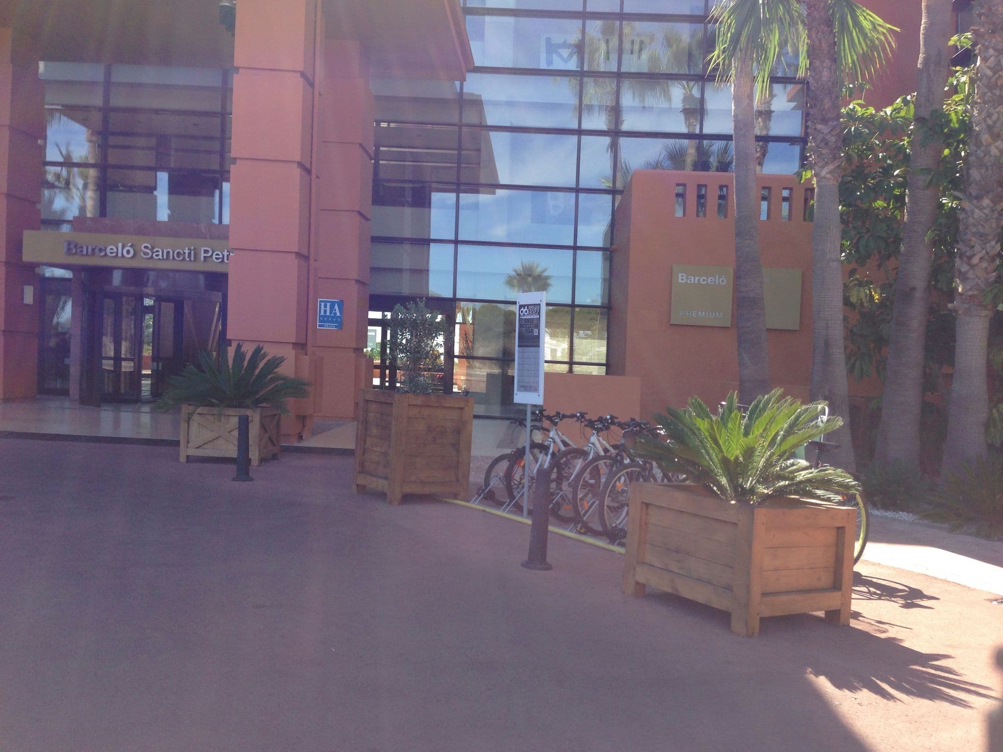 Street view near Hotel Royal Hideaway Sancti Petri, Conil de la Frontera — © flidolin (CC BY-SA · Mapillary)