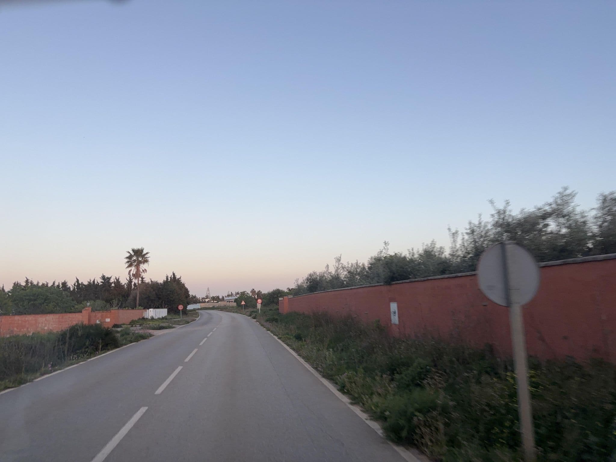 Street view near El Olivar de Roche Viejo, Conil de la Frontera — © seraq (CC BY-SA · Mapillary)