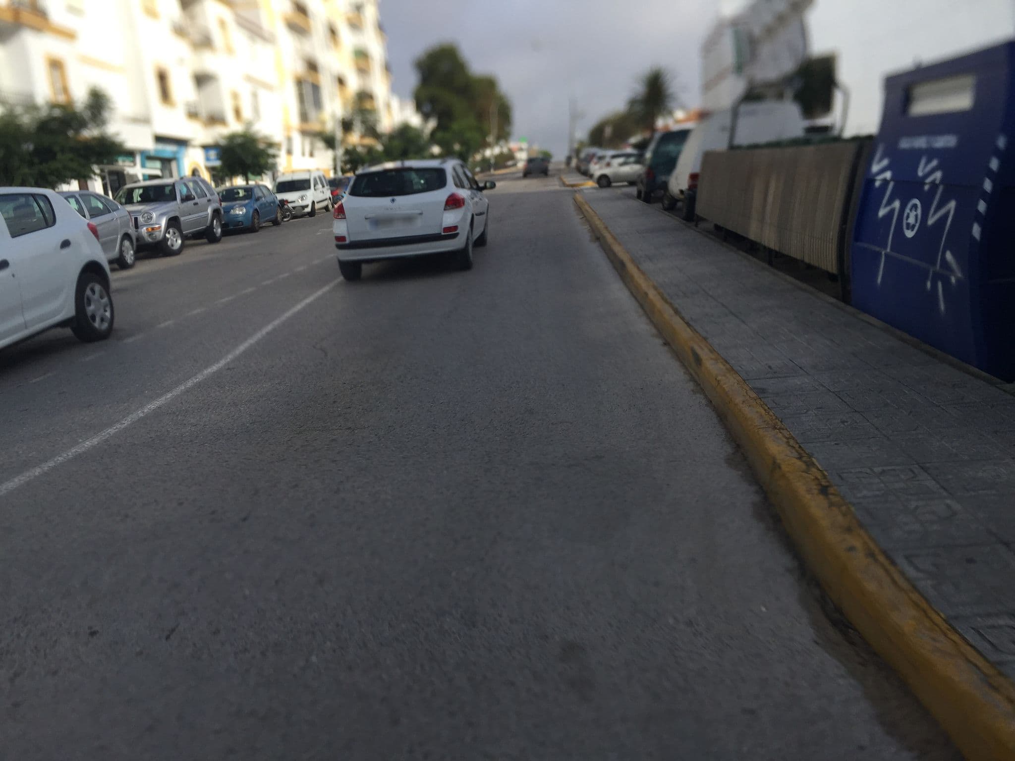 Street view near Hostal Paco Pepe, Conil de la Frontera — © flidolin (CC BY-SA · Mapillary)
