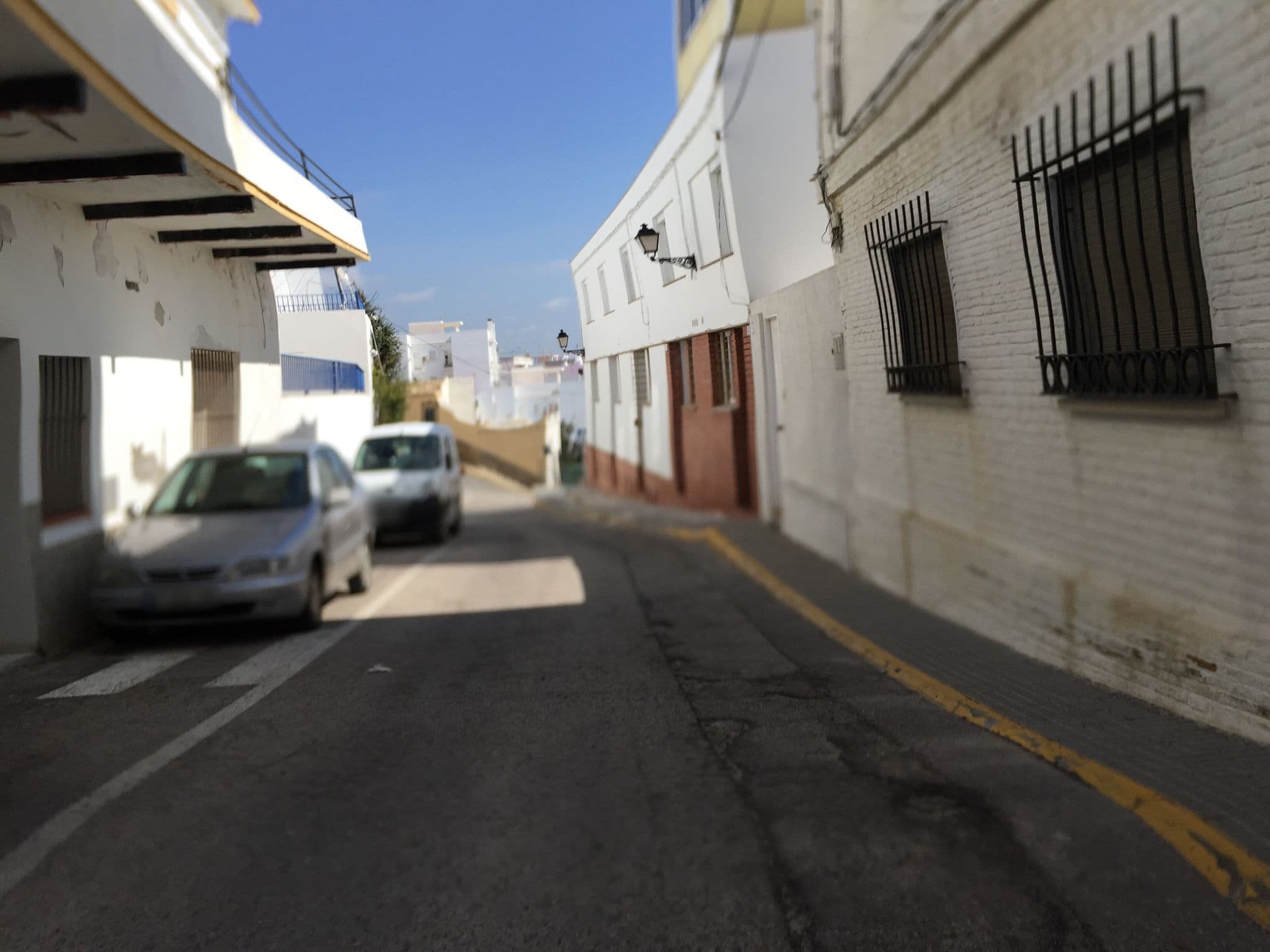 Street view near Apartamentos El Arrecife, Conil de la Frontera — © flidolin (CC BY-SA · Mapillary)