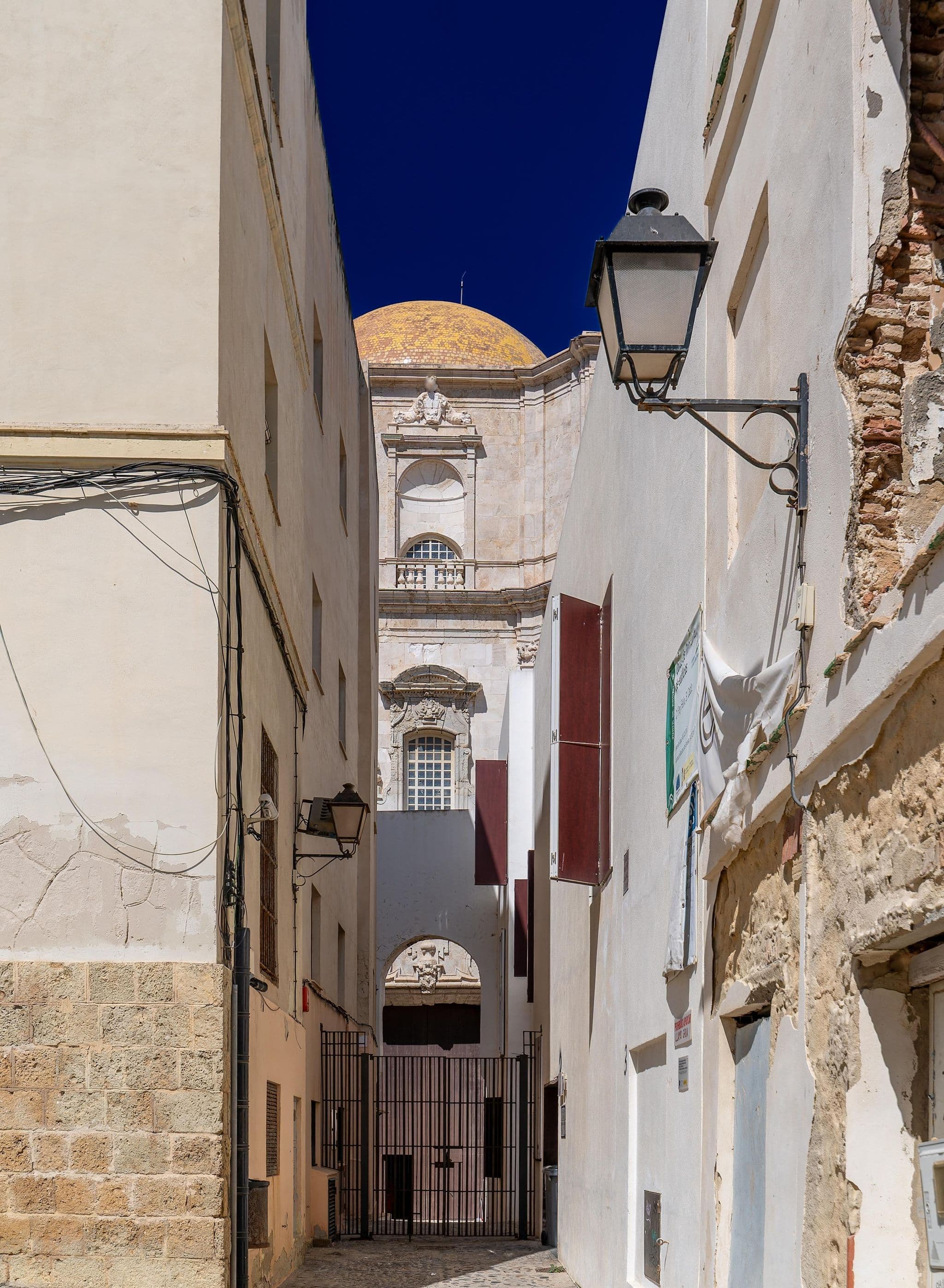 Street view near Pirates, Cadiz — © algirdasc (CC BY-SA · Mapillary)
