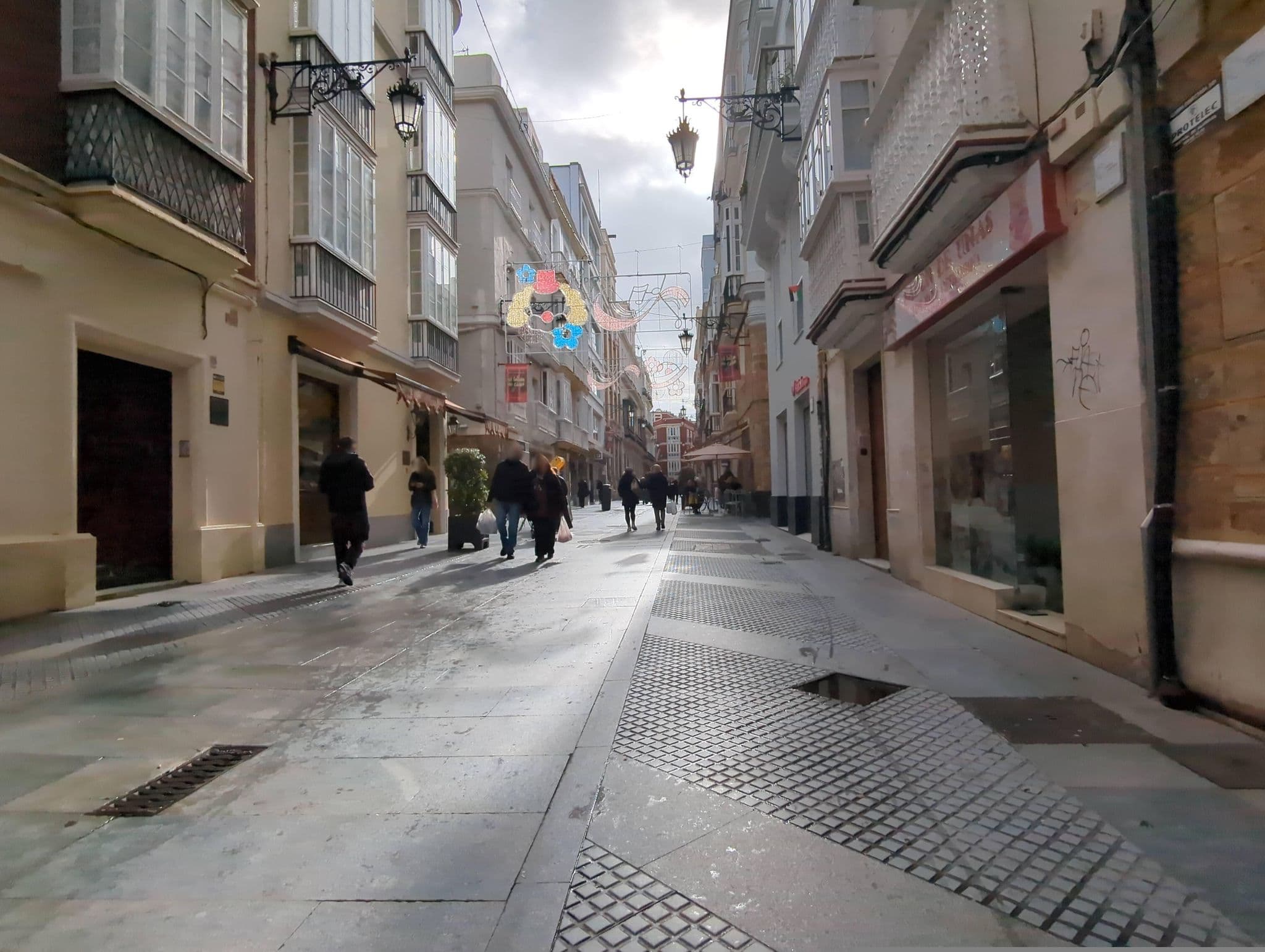 Street view near Cádiz Time Apartments, Cadiz — © miguel_andrade (CC BY-SA · Mapillary)