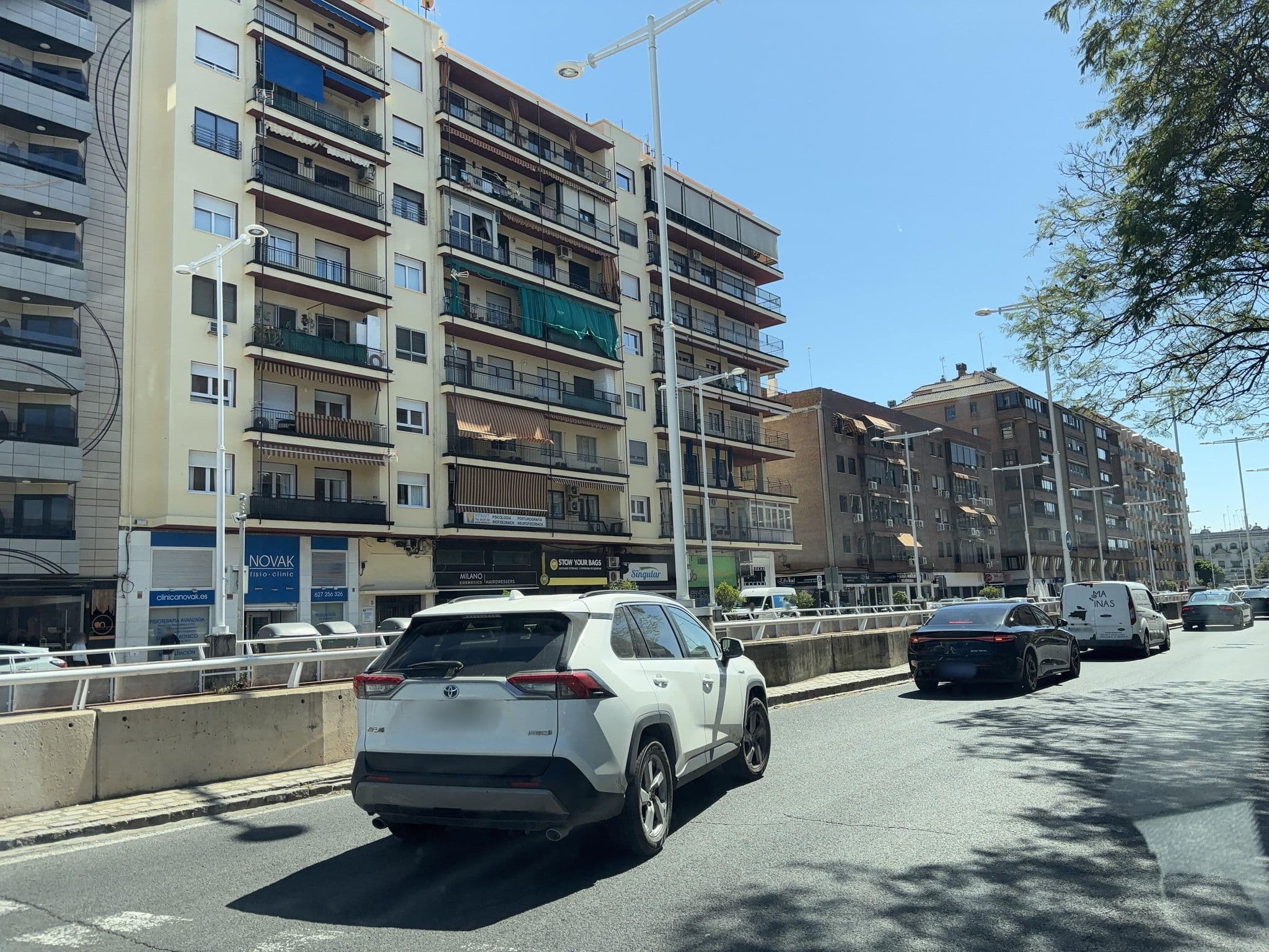 Street view near On Suites, Sevilla — © seraq (CC BY-SA · Mapillary)