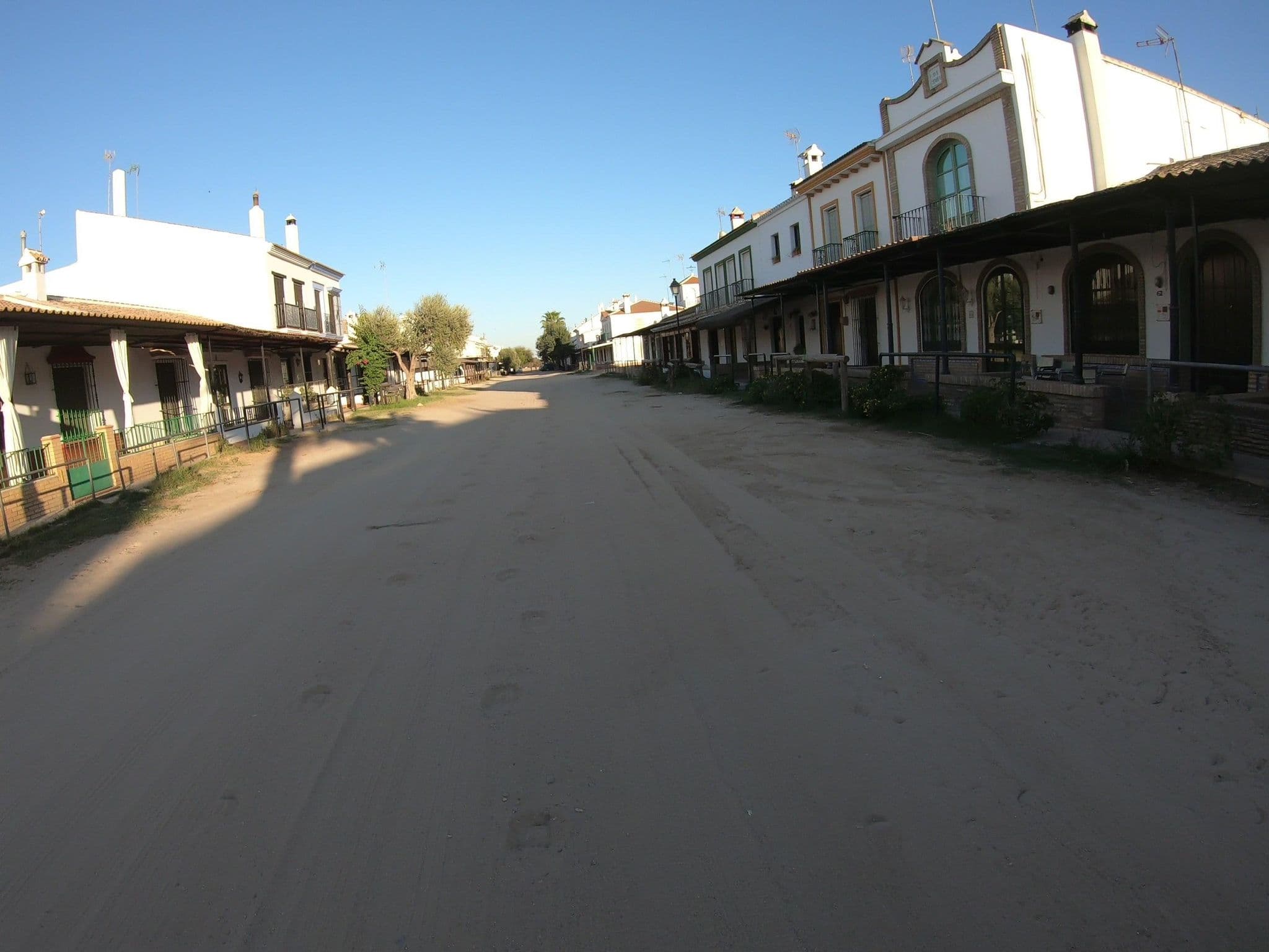 Street view near Palacio Doñana, Almonte — © algirdasc (CC BY-SA · Mapillary)