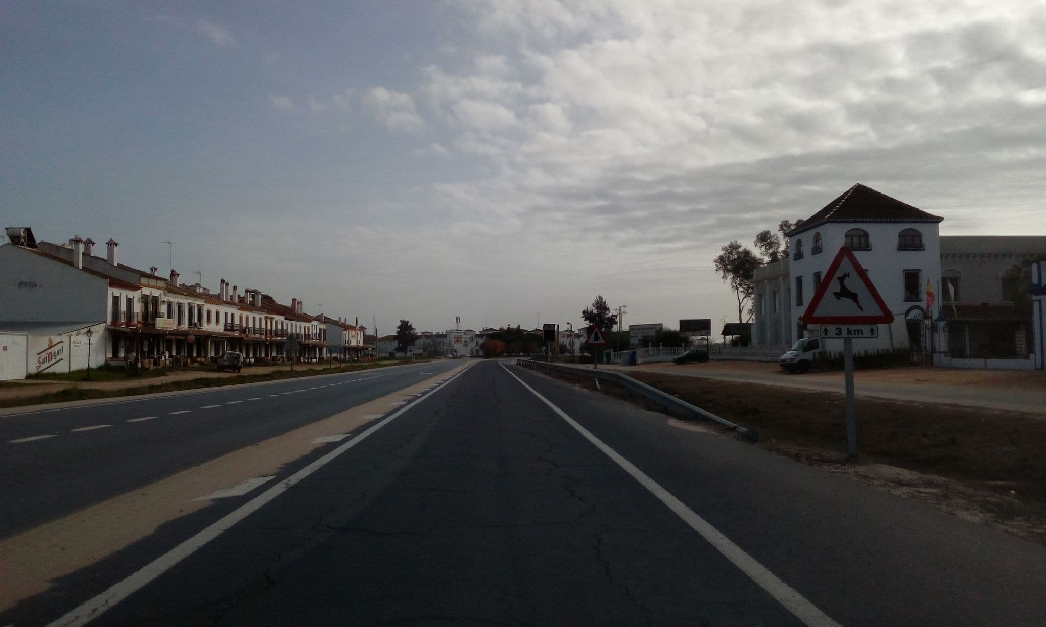 Street view near La Cancela Apartamentos Turísticos, Almonte — © micmin1972 (CC BY-SA · Mapillary)