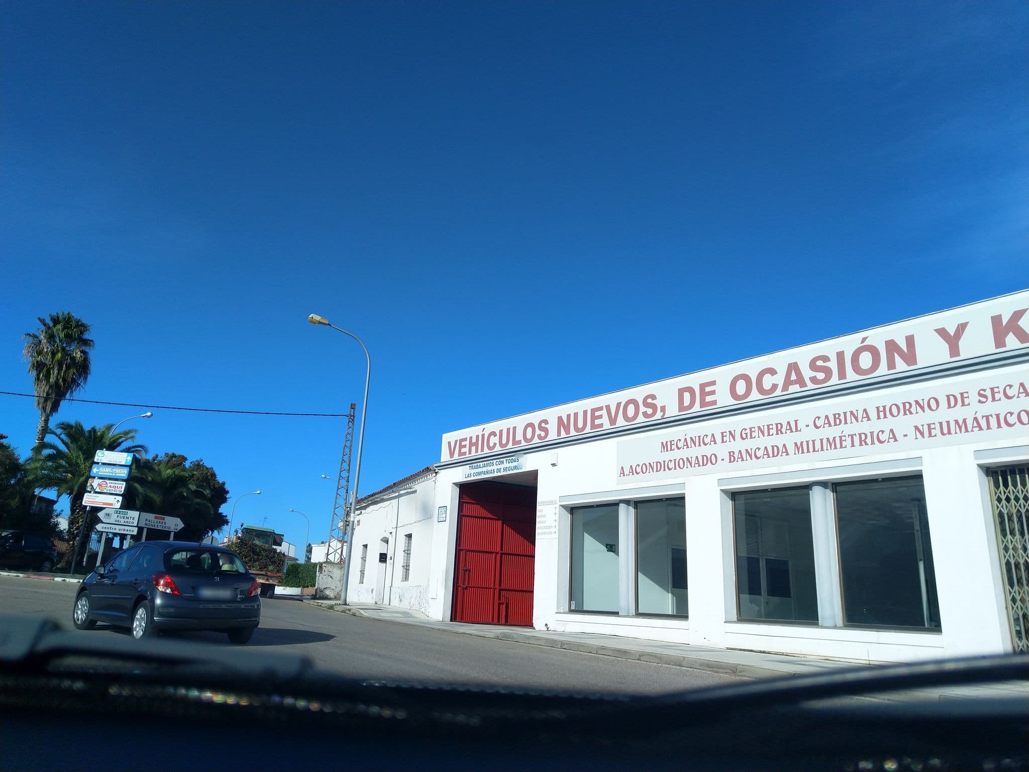 Street view near Granada, Llerena — © adrigrillo (CC BY-SA · Mapillary)
