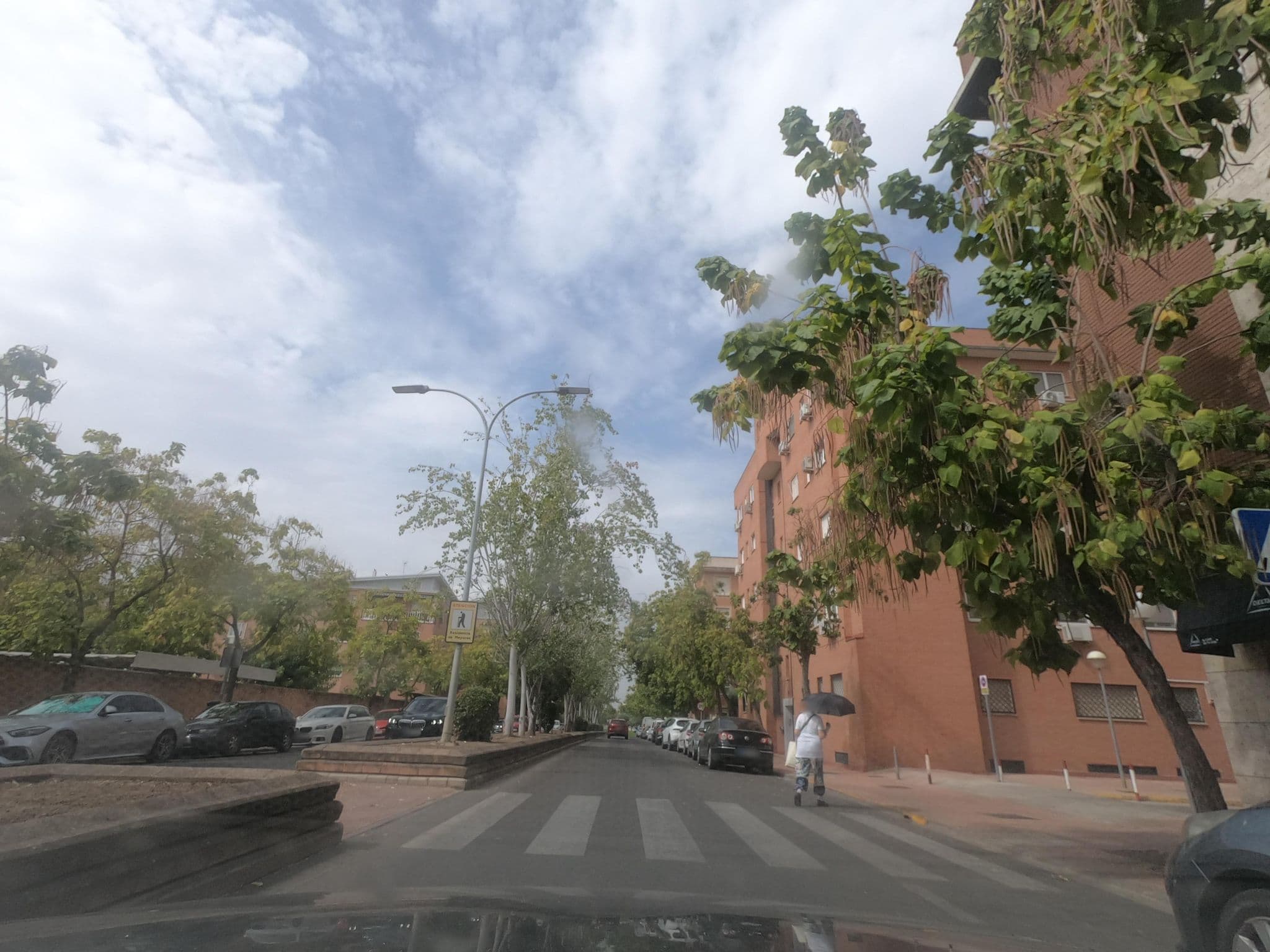 Street view near Hotel Zenit Ascarza Badajoz, Badajoz — © filohipo (CC BY-SA · Mapillary)