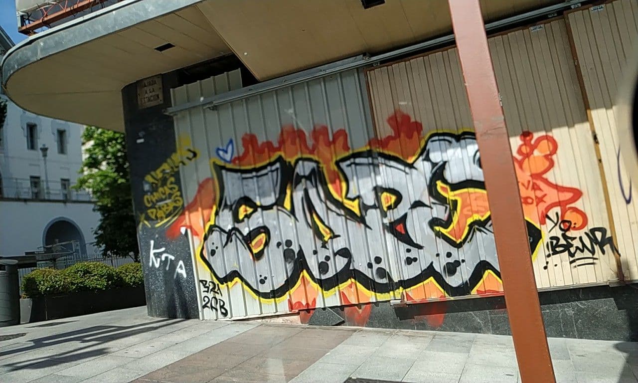 Street view near Hostal Nosolar, Vigo — © sanjorgepinho (CC BY-SA · Mapillary)