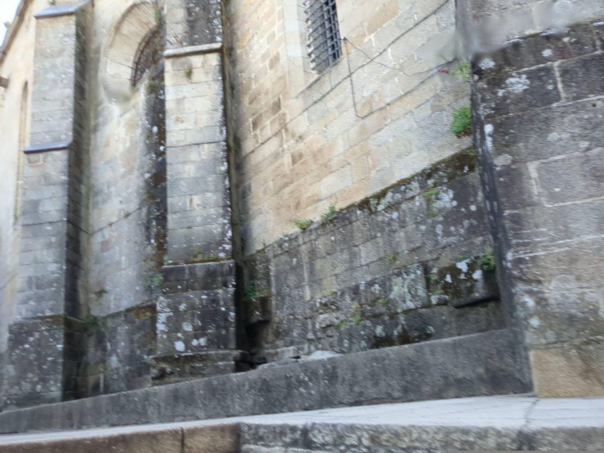 Street view near Albergue Jacobiano de Tuy, Tui — © jacopofar (CC BY-SA · Mapillary)