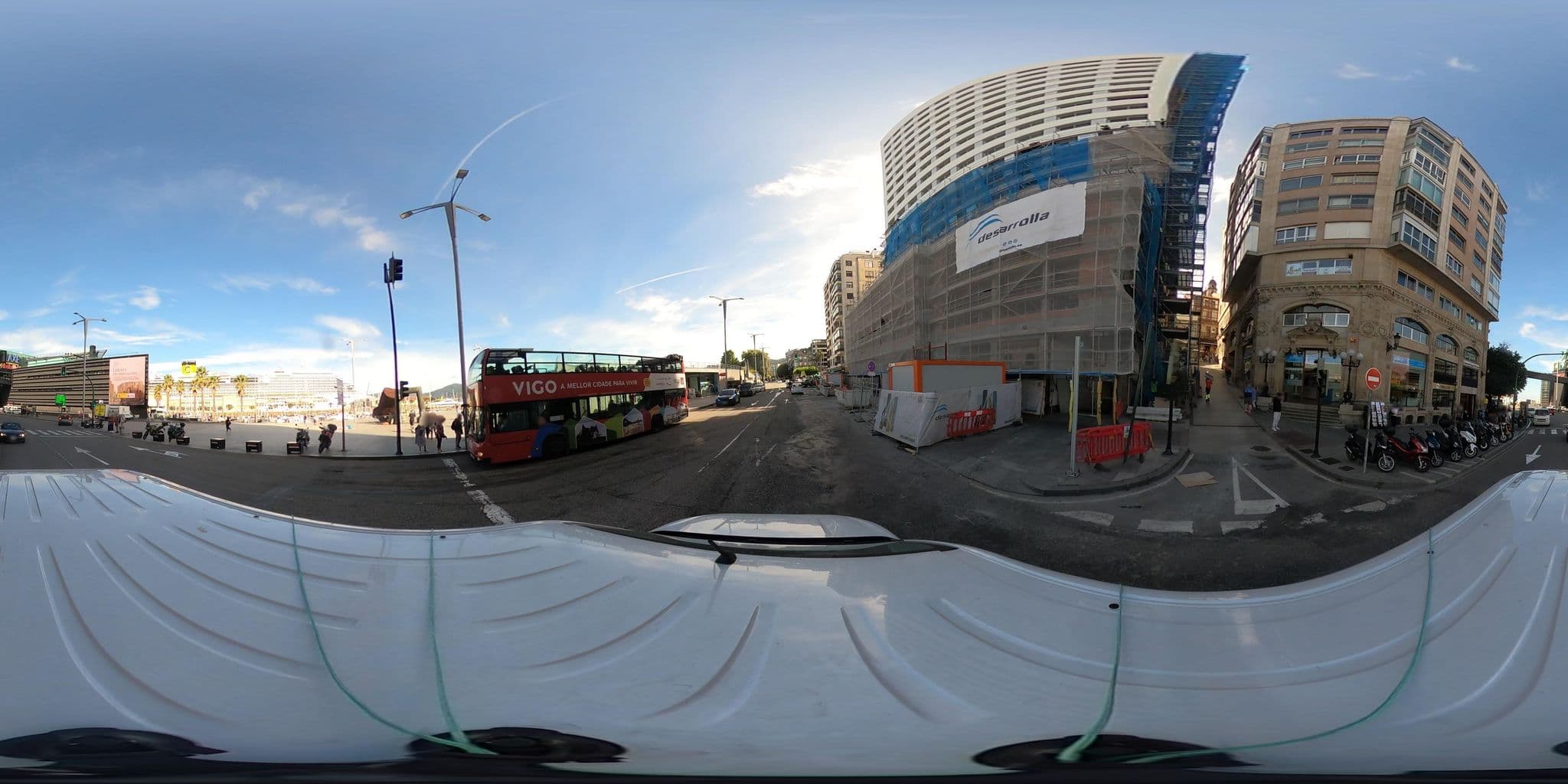 Street view near Hotel Bahia De Vigo, Vigo — © EAPI (CC BY-SA · Mapillary)