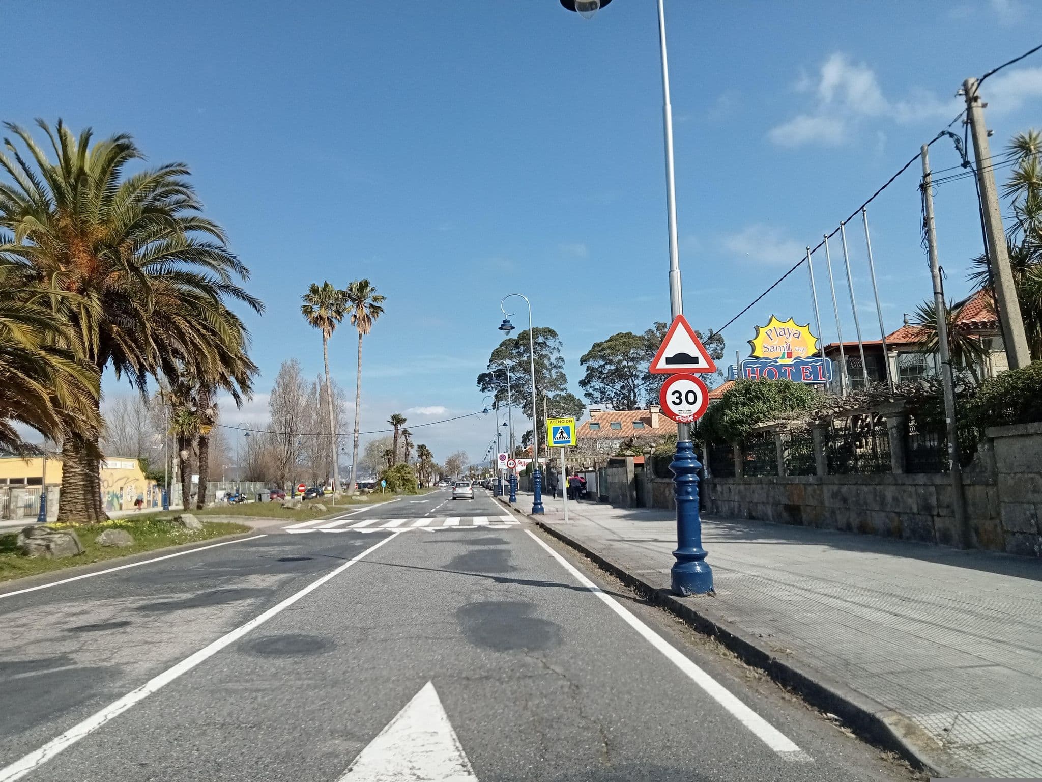 Street view near Hotel Praia de Vigo, Vigo — © JoseApi (CC BY-SA · Mapillary)