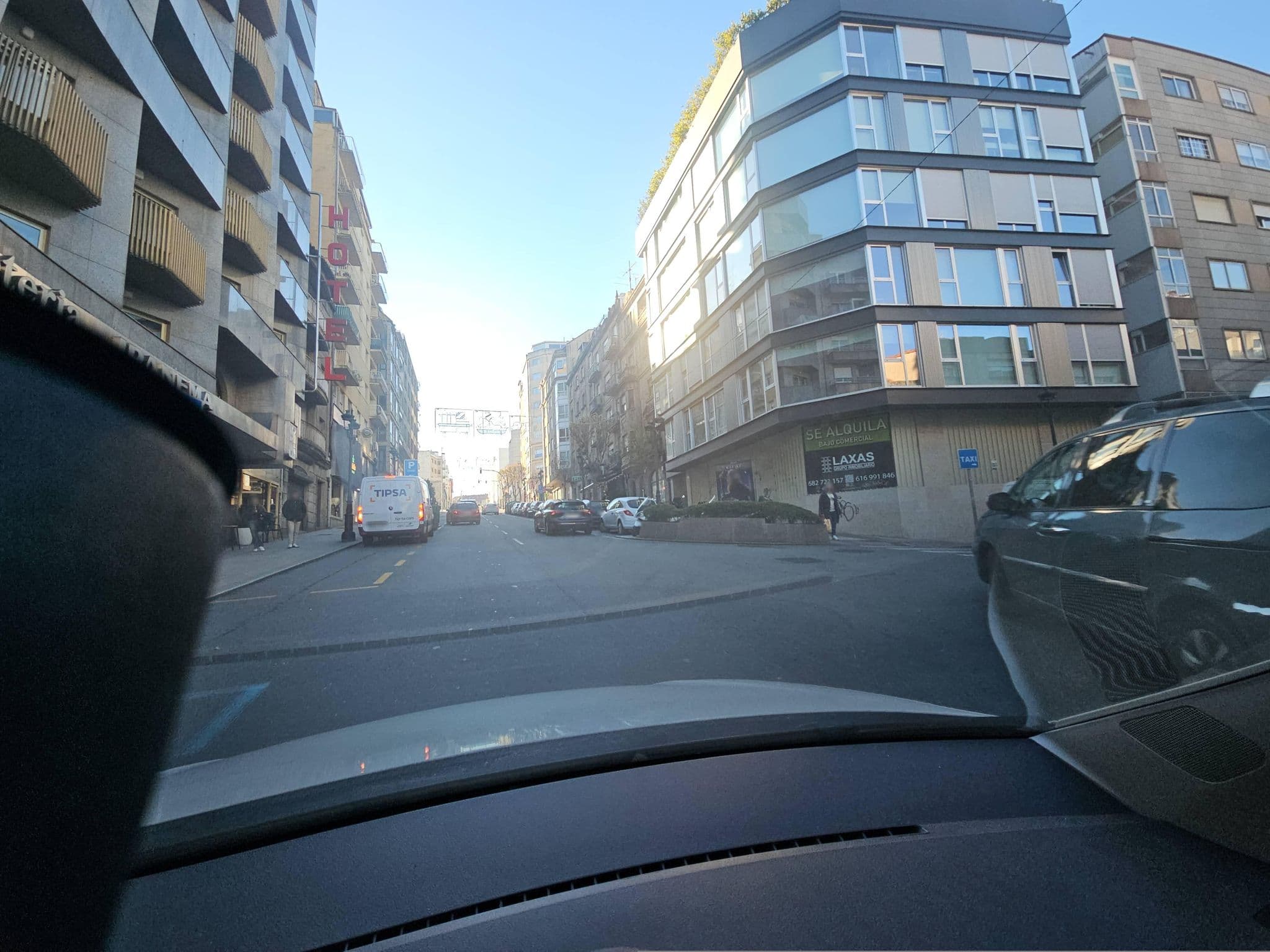 Street view near Hotel Ipanema, Vigo — © lolailo (CC BY-SA · Mapillary)