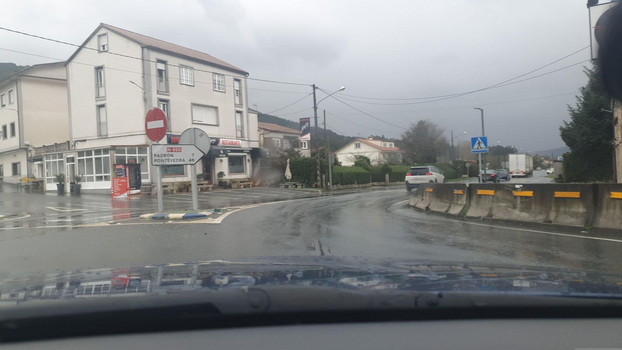 Street view near Pensión Residencia Pividal, Padrón — © pablolampon (CC BY-SA · Mapillary)