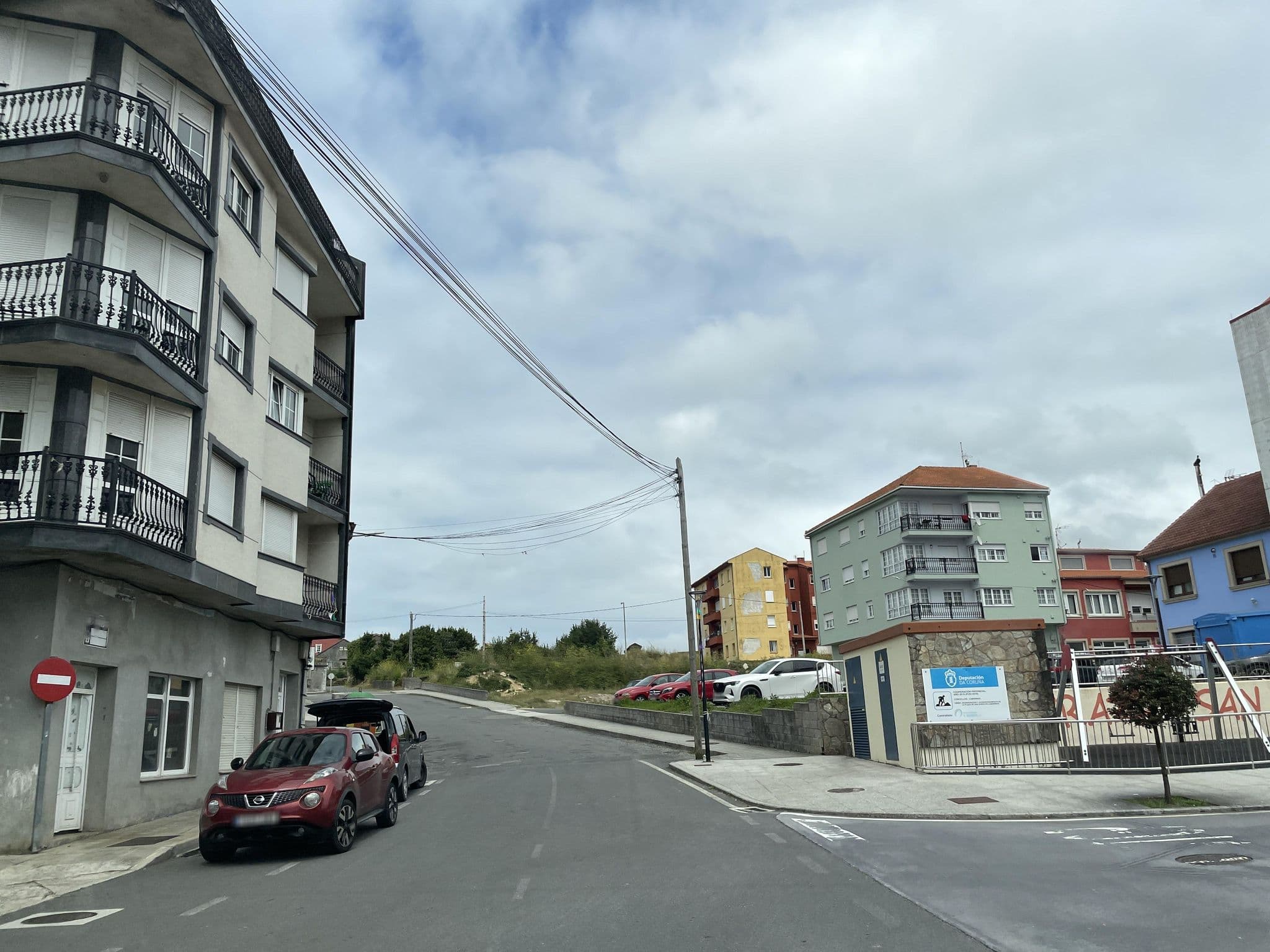 Street view near Hostal Stella del Mare, Camariñas — © seraq (CC BY-SA · Mapillary)