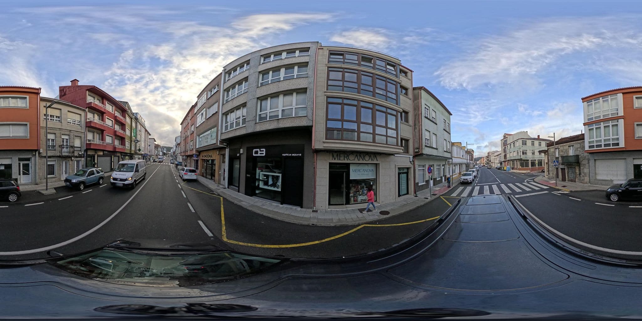 Street view near Pensión Quilmes, Camariñas — © seraq (CC BY-SA · Mapillary)