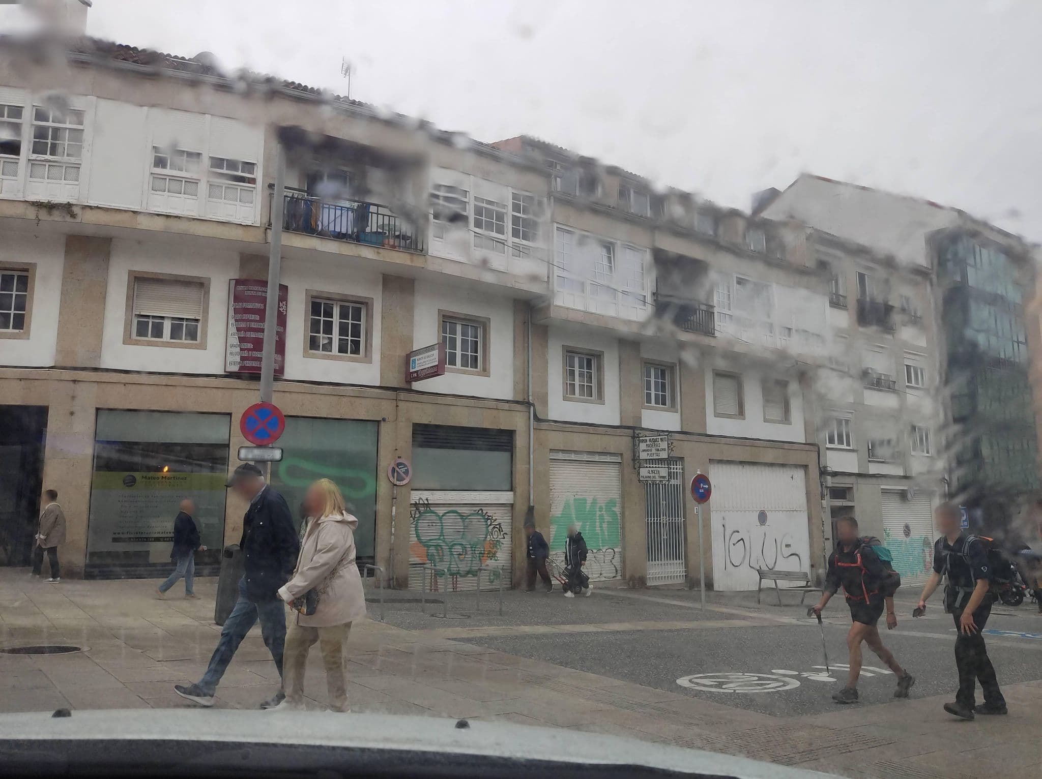 Street view near Pensión Residencia Stellae Luscofusco, Santiago de Compostela — © mCalle (CC BY-SA · Mapillary)