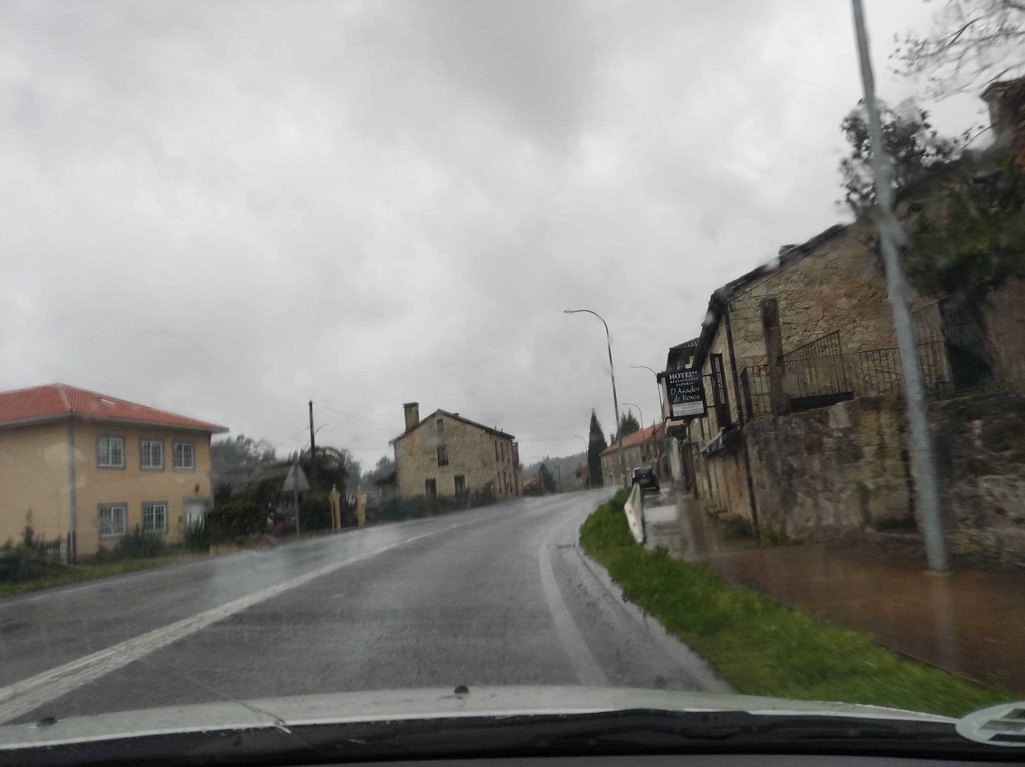 Street view near Asador de Roxos, Santiago de Compostela — © mCalle (CC BY-SA · Mapillary)