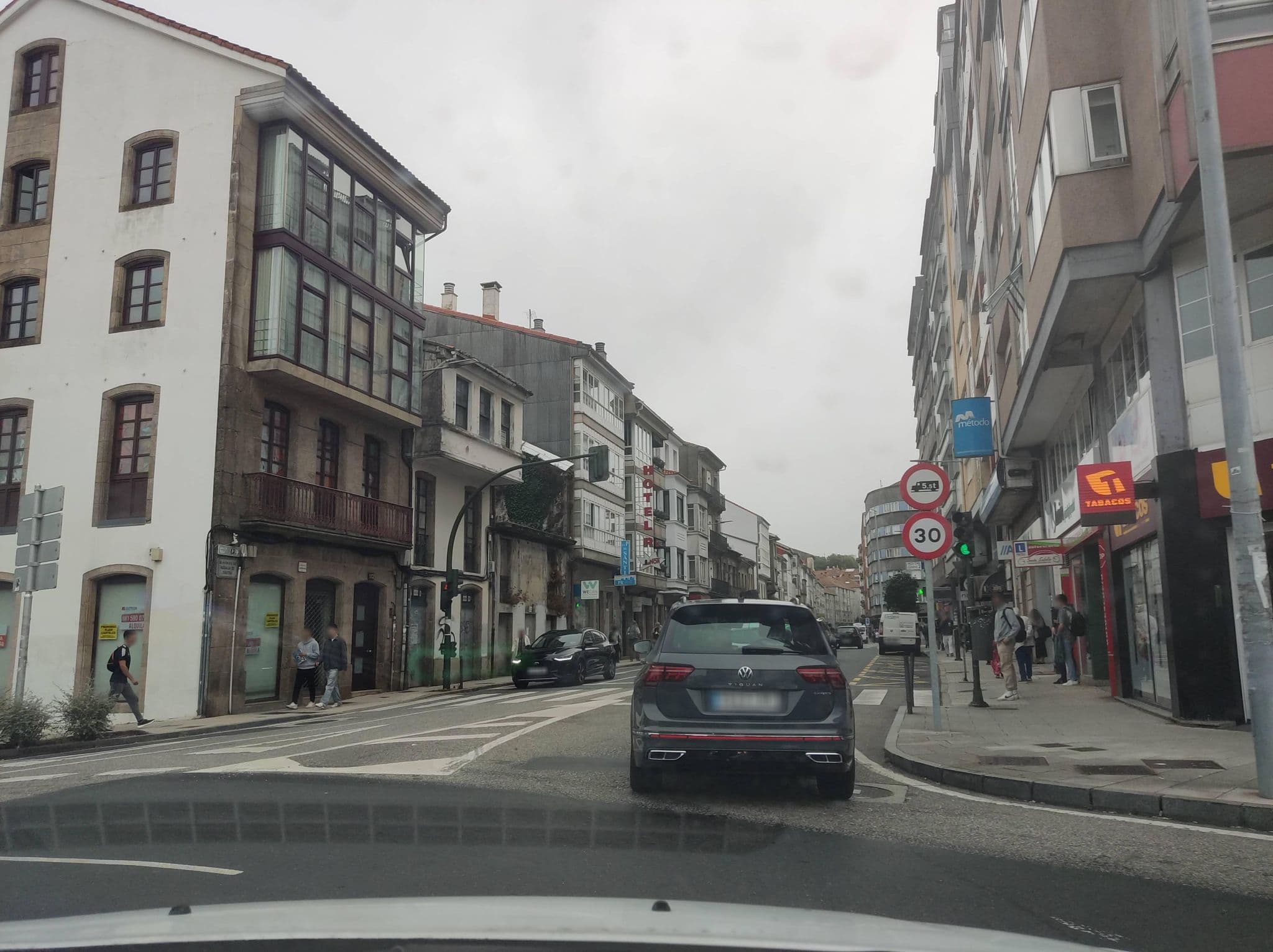 Street view near Los Baos, Santiago de Compostela — © mCalle (CC BY-SA · Mapillary)