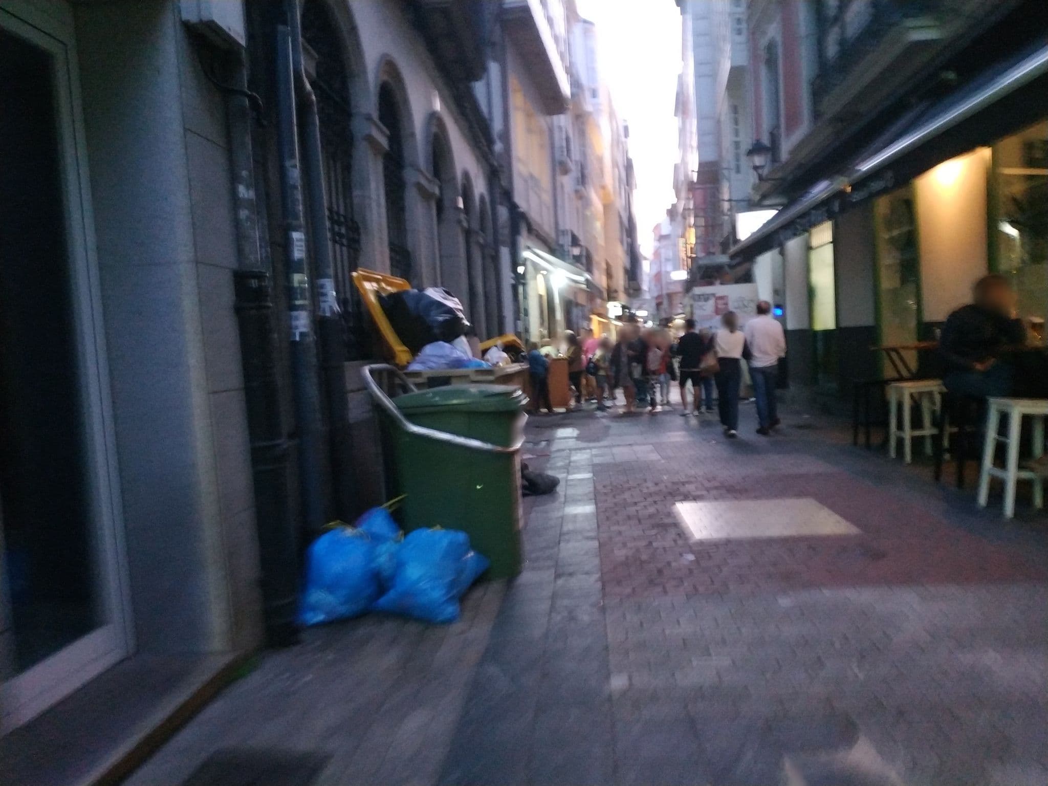 Street view near La Perla, A Coruña — © iago (CC BY-SA · Mapillary)
