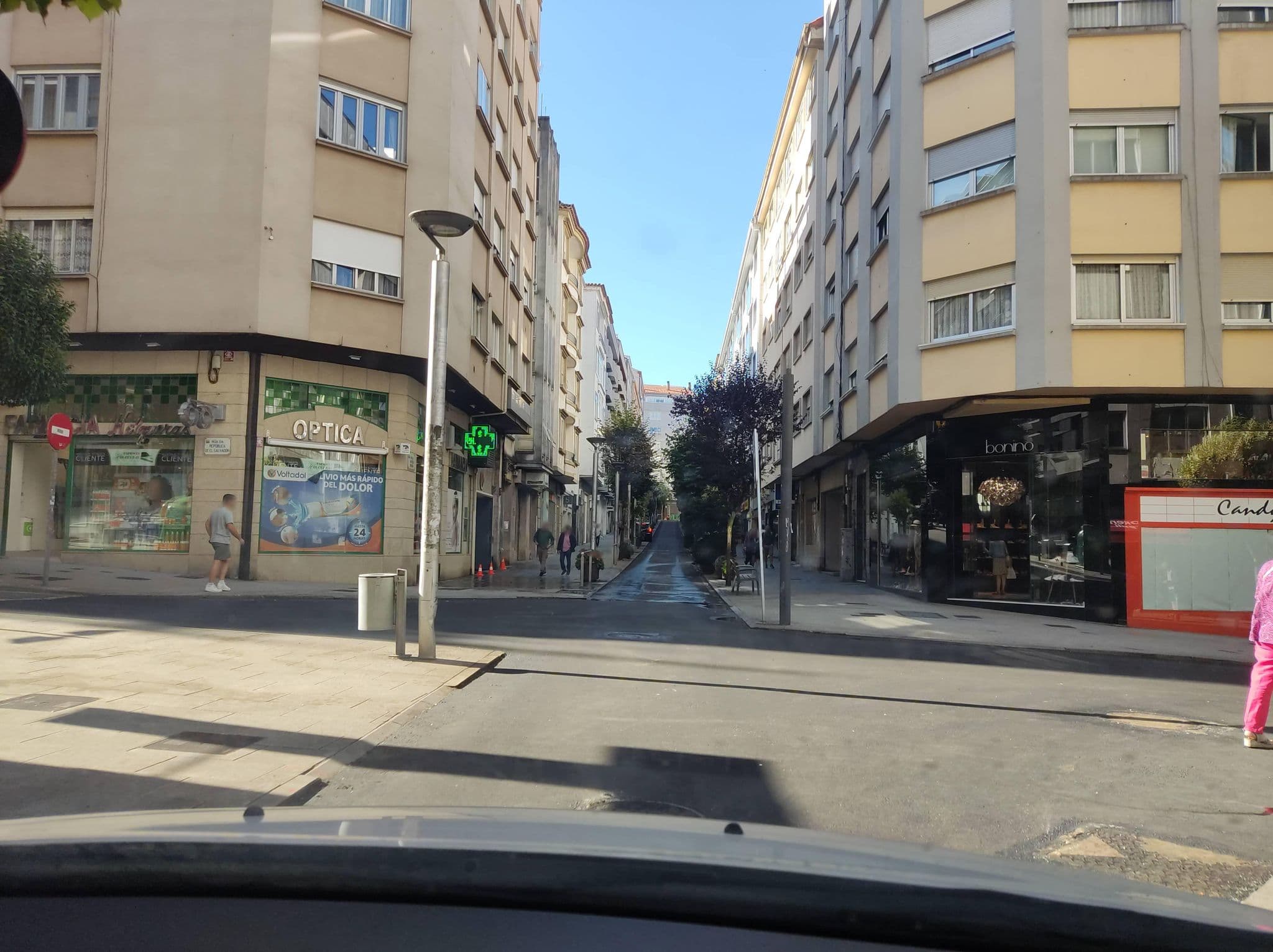 Street view near Hostal la Paz, Santiago de Compostela — © mCalle (CC BY-SA · Mapillary)