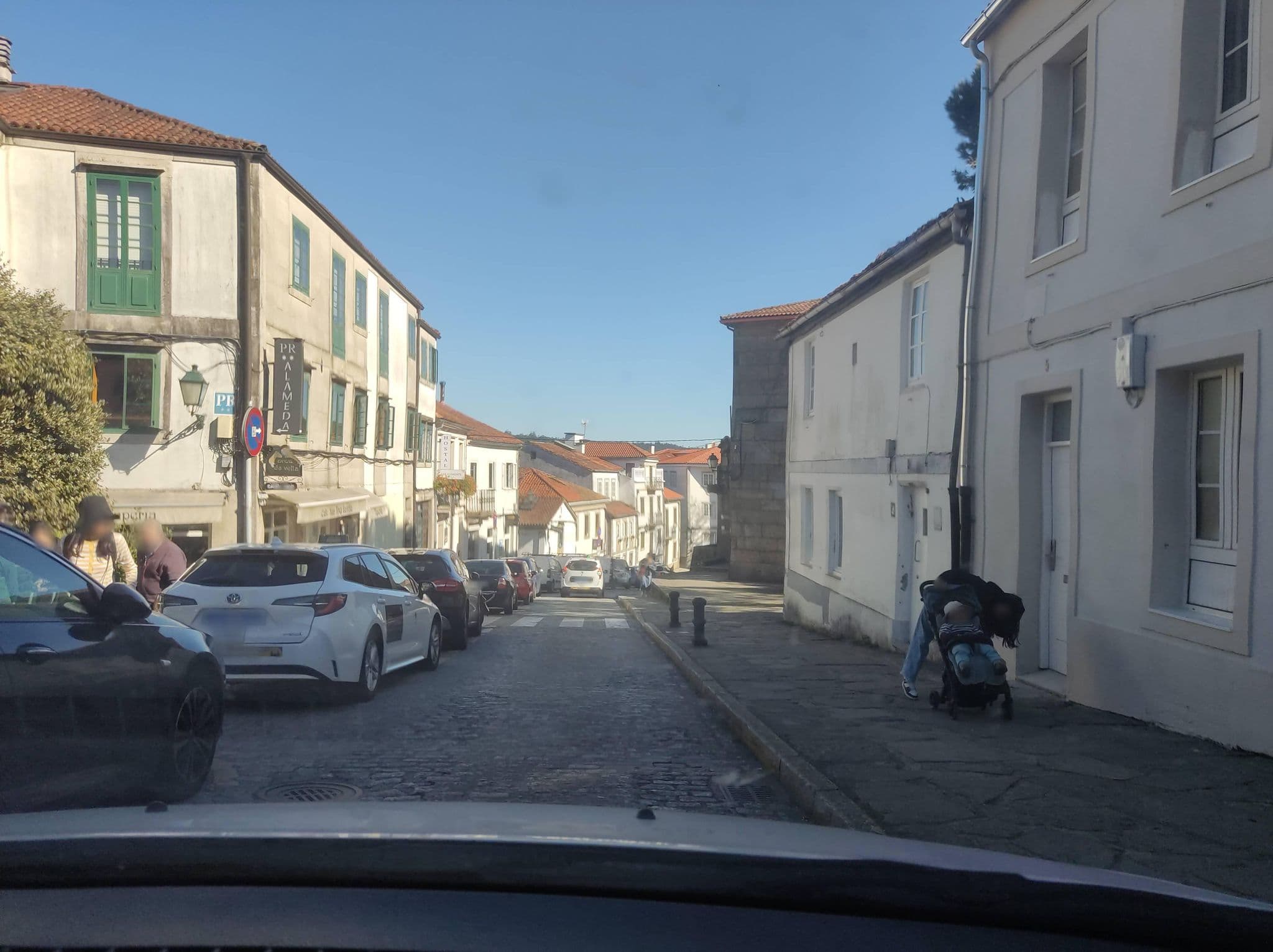 Street view near Hostal Alameda, Santiago de Compostela — © mCalle (CC BY-SA · Mapillary)