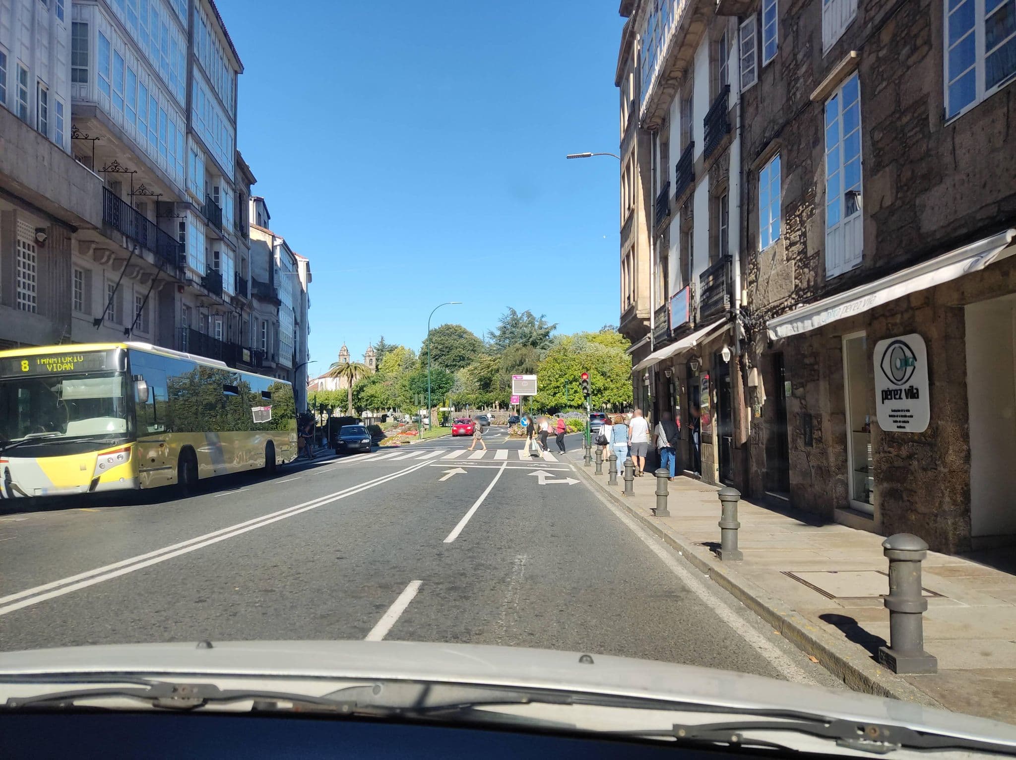 Street view near El centro, Santiago de Compostela — © mCalle (CC BY-SA · Mapillary)