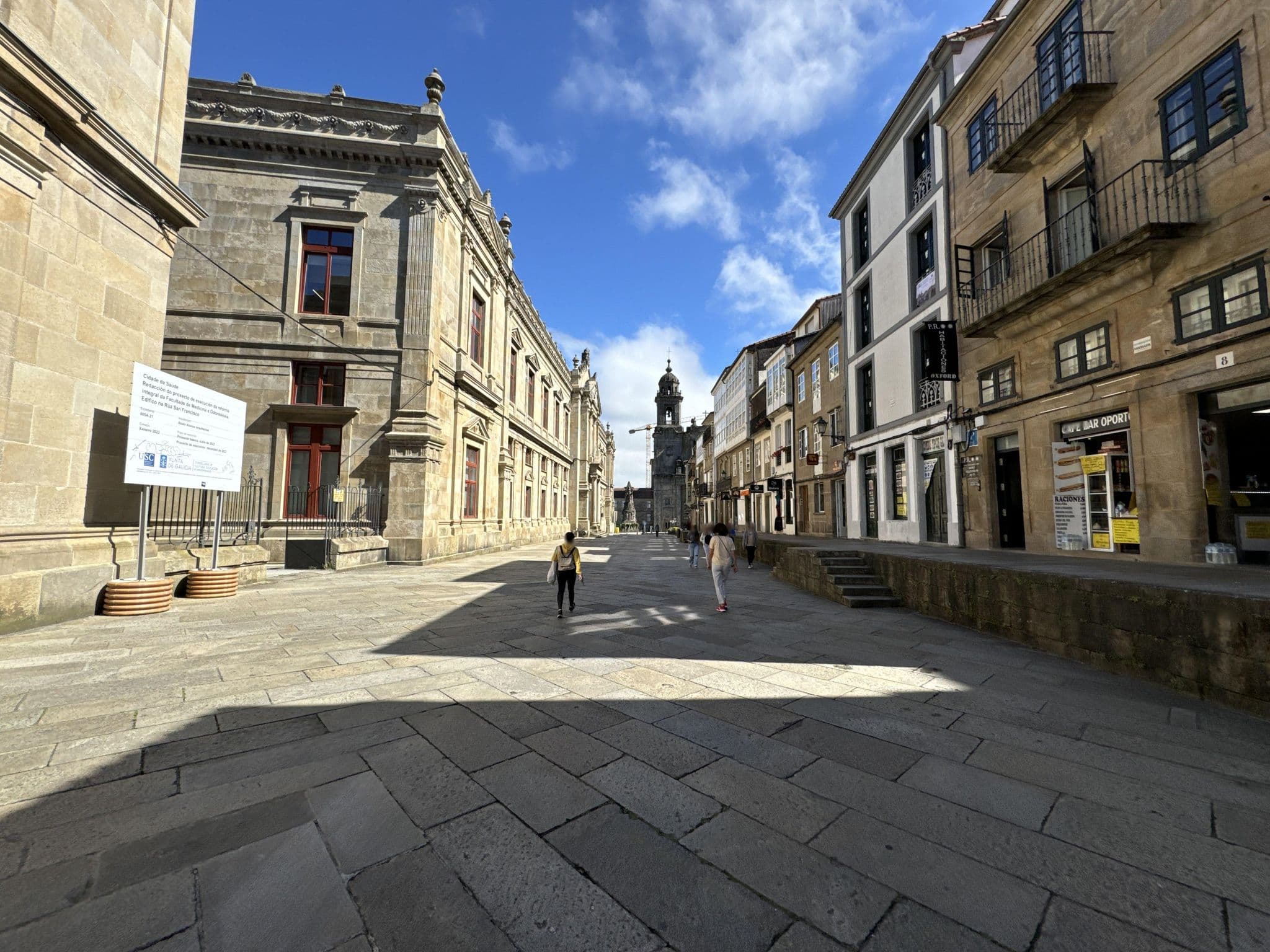 Street view near Oxford Suites, Santiago de Compostela — © filipb (CC BY-SA · Mapillary)