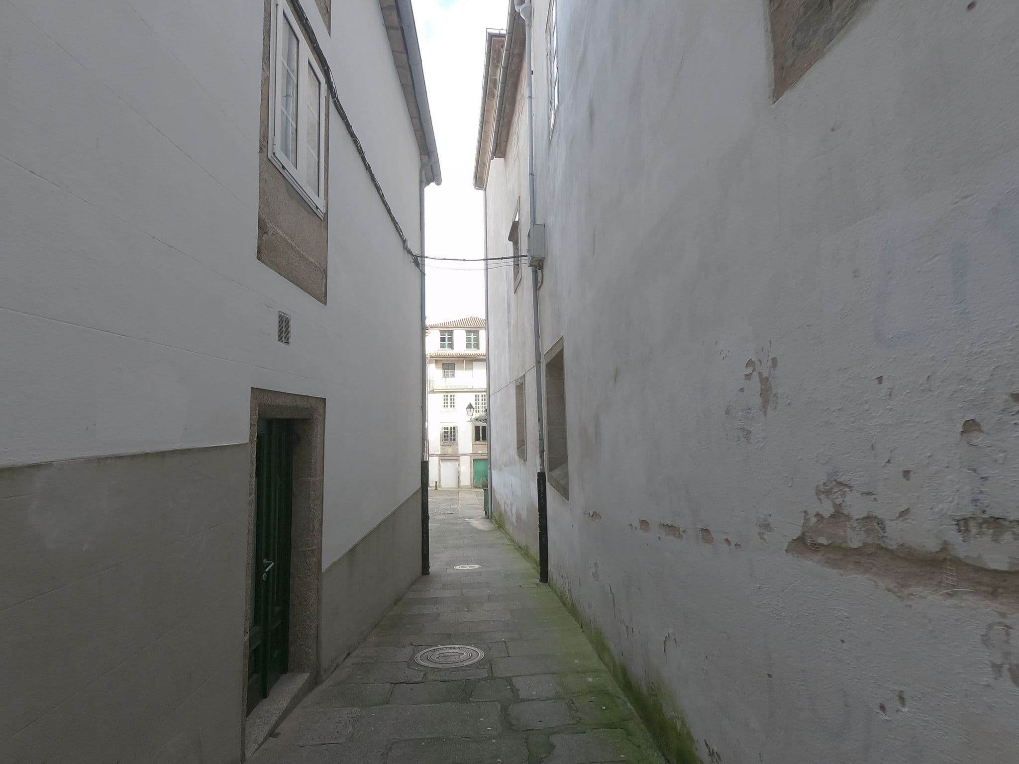 Street view near Apartamentos Turisticos Javier Scq, Santiago de Compostela — © sanjorgepinho (CC BY-SA · Mapillary)