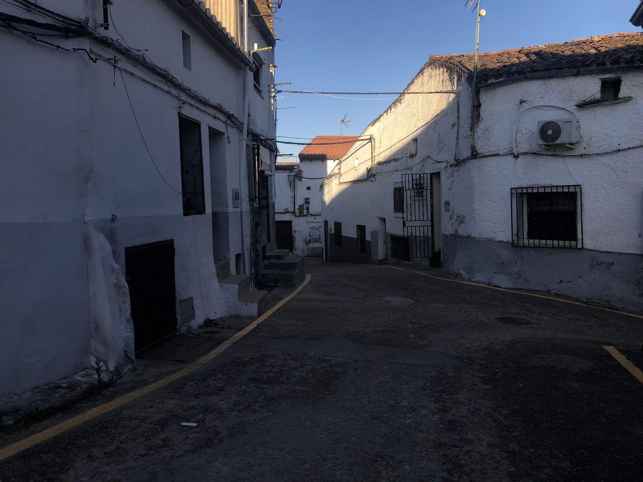 Street view near Casa Rural Tia Tomasa, Malpartida de Plasencia — © cjimenezt (CC BY-SA · Mapillary)
