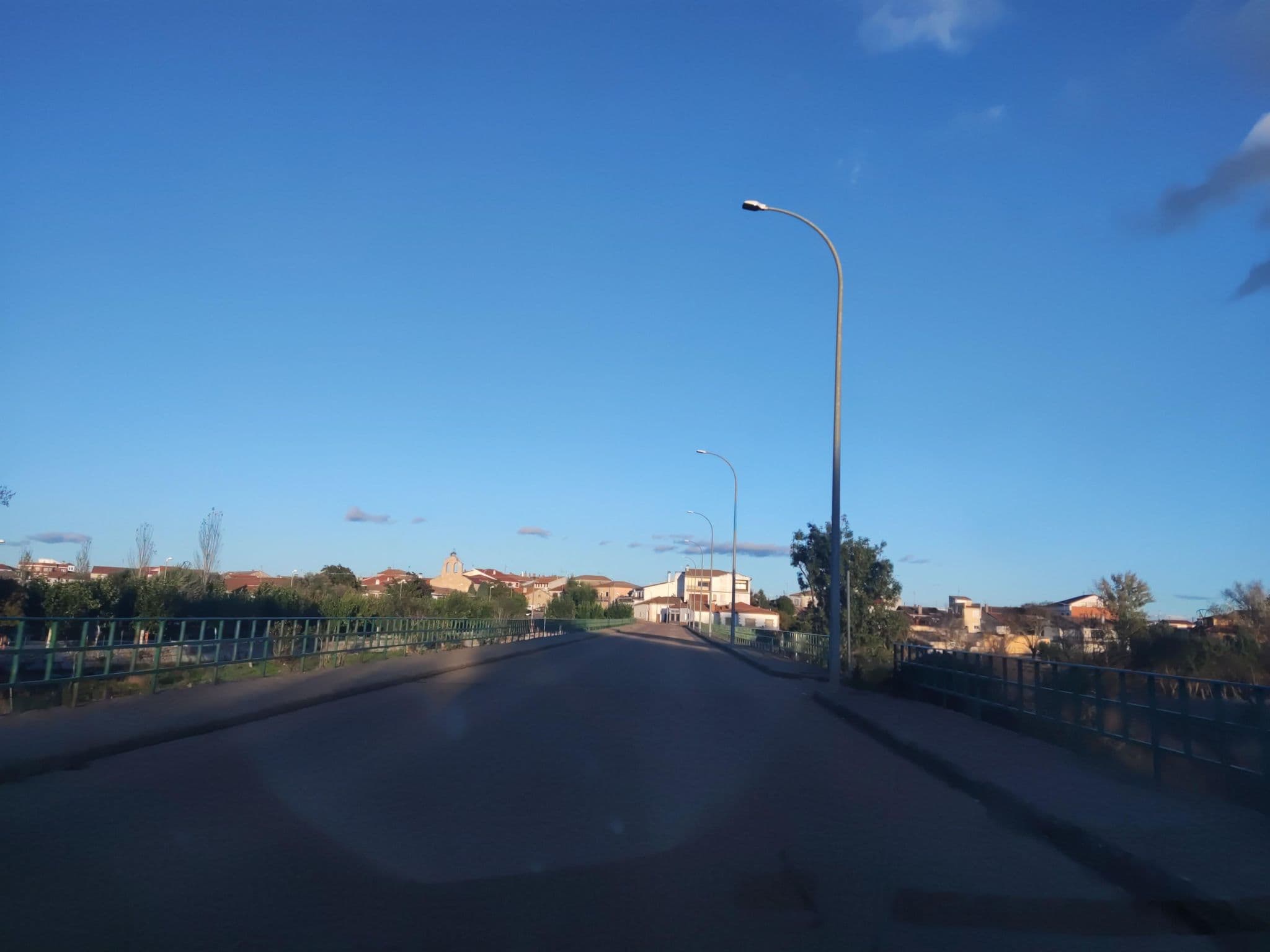 Street view near Hotel Meflo, Ciudad Rodrigo — © sanchi (CC BY-SA · Mapillary)