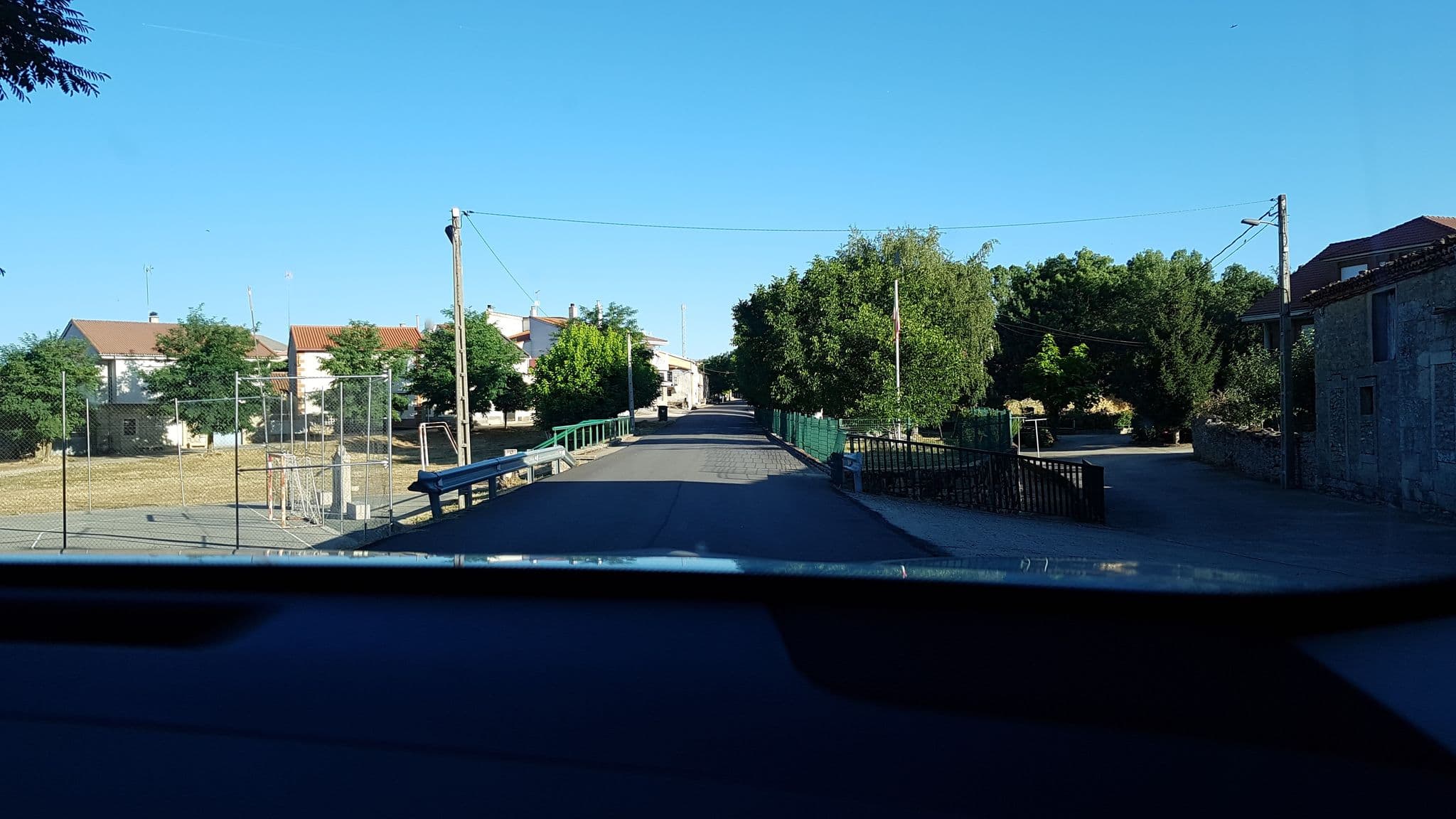 Street view near Lajafriz, Fonfría — © samgct (CC BY-SA · Mapillary)