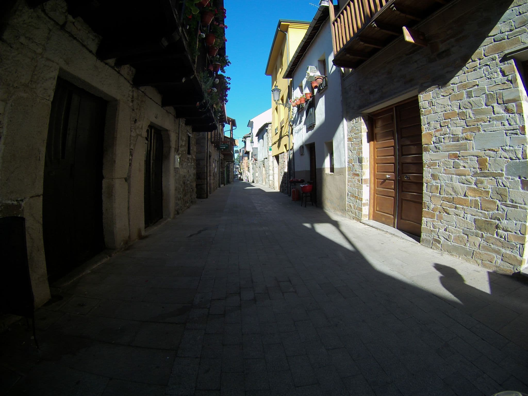 Street view near Casa Rural el Palacio, Castropodame — © camperxr (CC BY-SA · Mapillary)