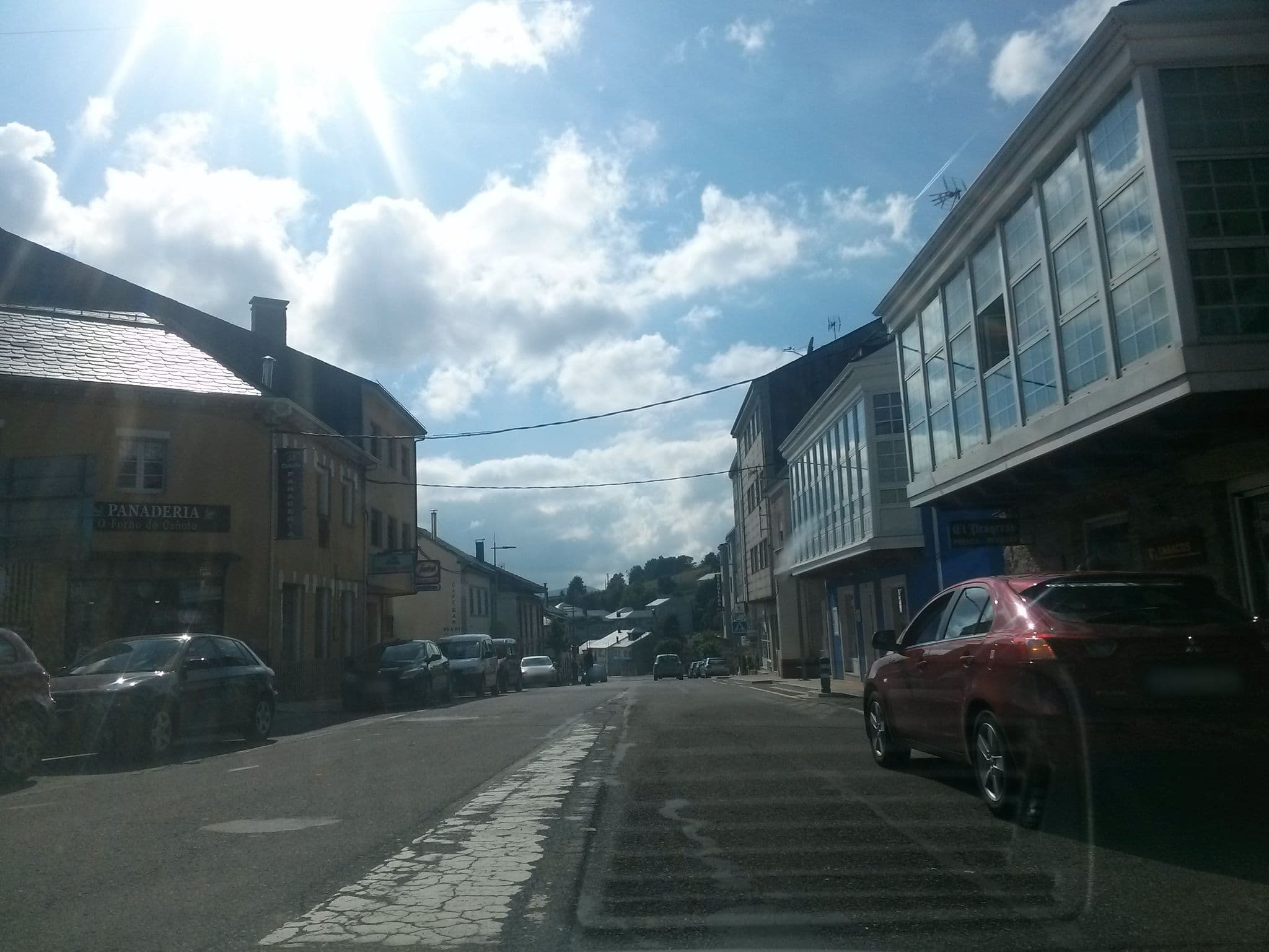 Street view near Hostal Rio Lor, San Román — © gaptpro (CC BY-SA · Mapillary)